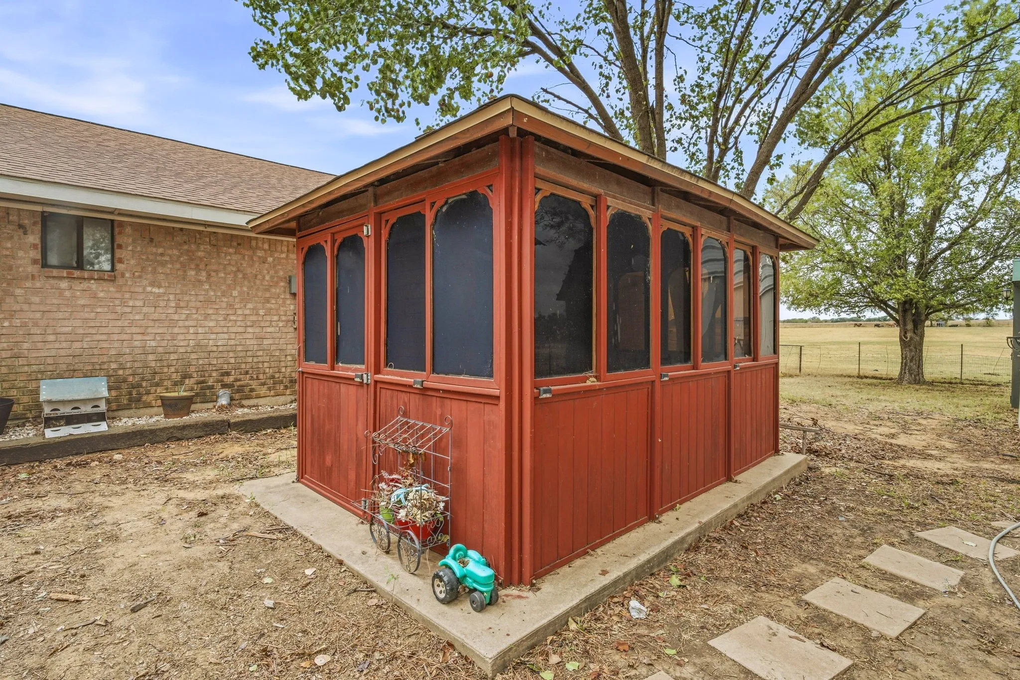 Farm For Sale in Denton County , 4703 Pure Country Lane, Aubrey, Texas 76227, 4 Bedroom, 2 Bathroom, 2 Garage spaces, 2,436 Sqft, built in 1990, mls#21401417, Real Estate Agent in Aubrey, Homes For Sale in Denton county, Homes For Sale in Aubrey, Realtor in Aubrey Texas, Real Estate Brokerage Independent Realty Texas, Luminita Cordes Realtor