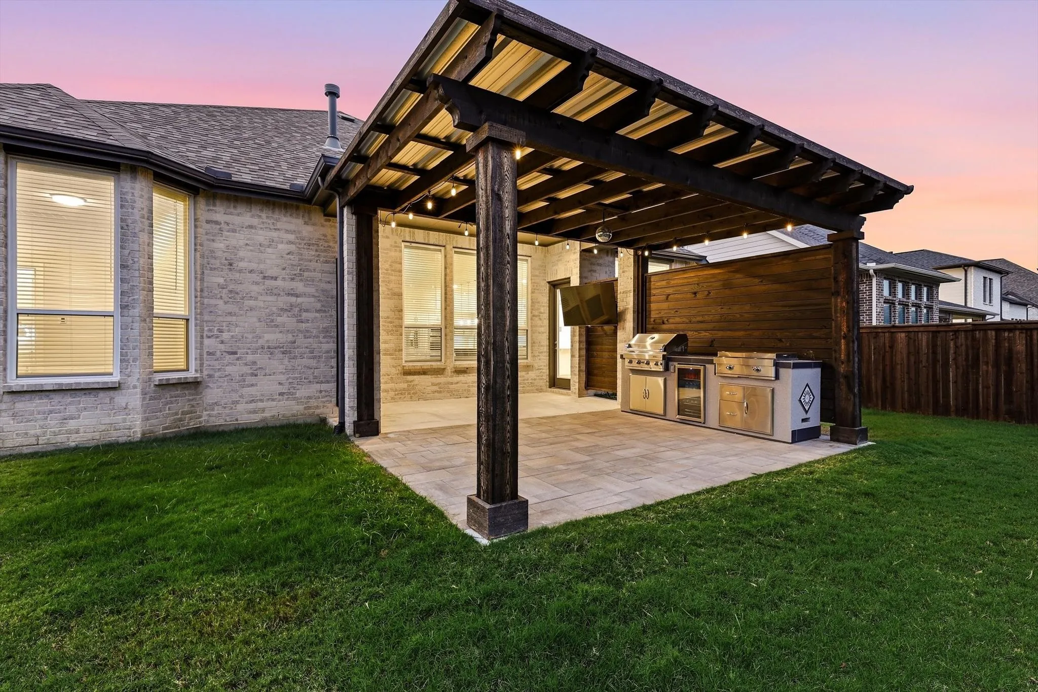 This patio is to die for.