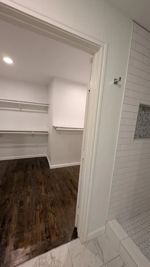 Single Family Residence For Sale in Dallas County , 1406 Eastus Drive, Dallas, Texas 75208, 3 Bedroom, 2 Bathroom, Garage spaces, 2,570 Sqft, built in 1951, mls#21400604, Real Estate Agent in Dallas, Homes For Sale in Dallas county, Homes For Sale in Dallas, Realtor in Dallas Texas, Real Estate Brokerage Independent Realty Texas, Luminita Cordes Realtor