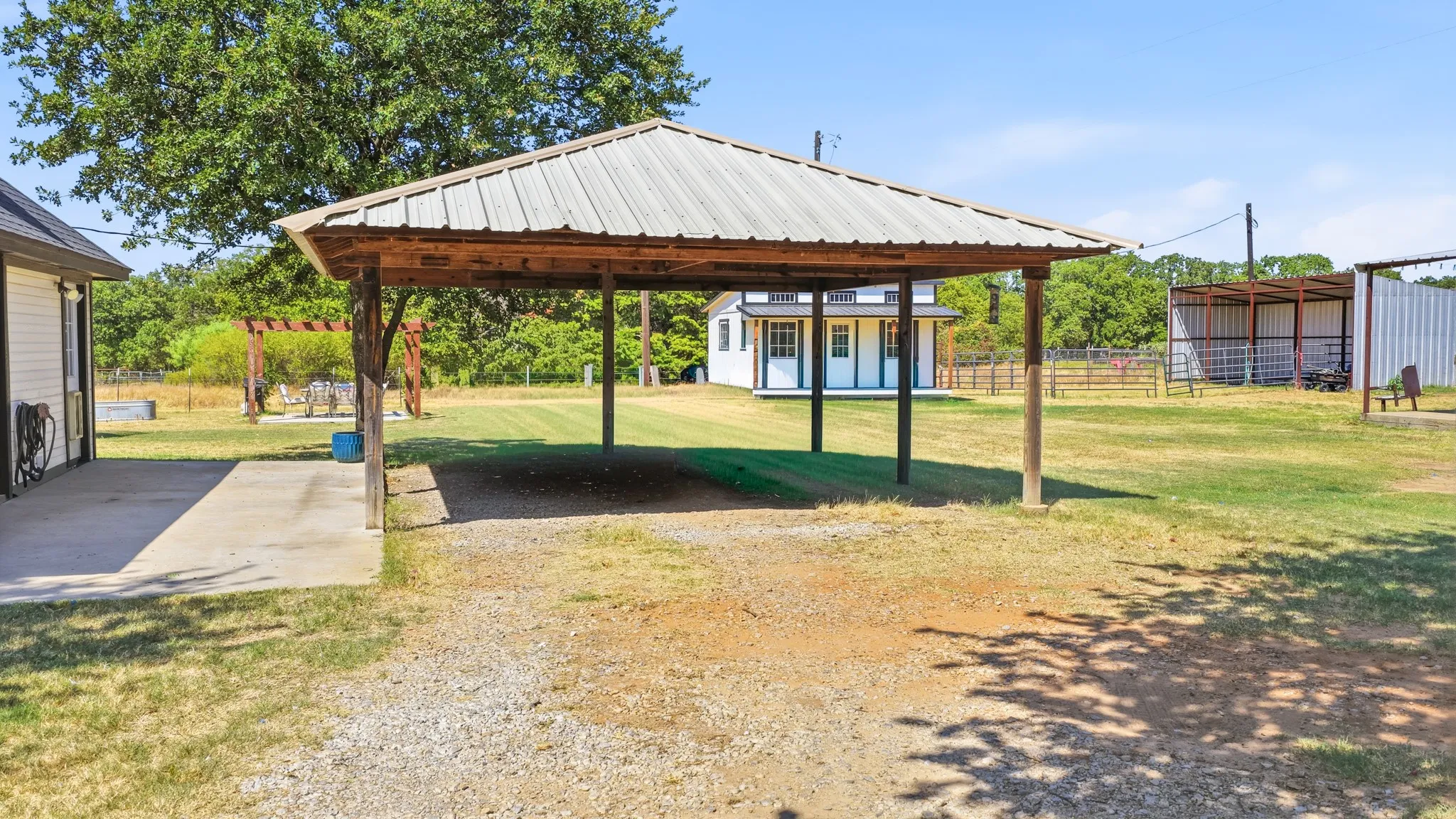 Farm For Sale in Parker County , 1870 Ross Lane 1, Springtown, Texas 76082, 3 Bedroom, 2 Bathroom, Garage spaces, 1,504 Sqft, built in 2005, mls#21402909, Real Estate Agent in Springtown, Homes For Sale in Parker county, Homes For Sale in Springtown, Realtor in Springtown Texas, Real Estate Brokerage Independent Realty Texas, Luminita Cordes Realtor