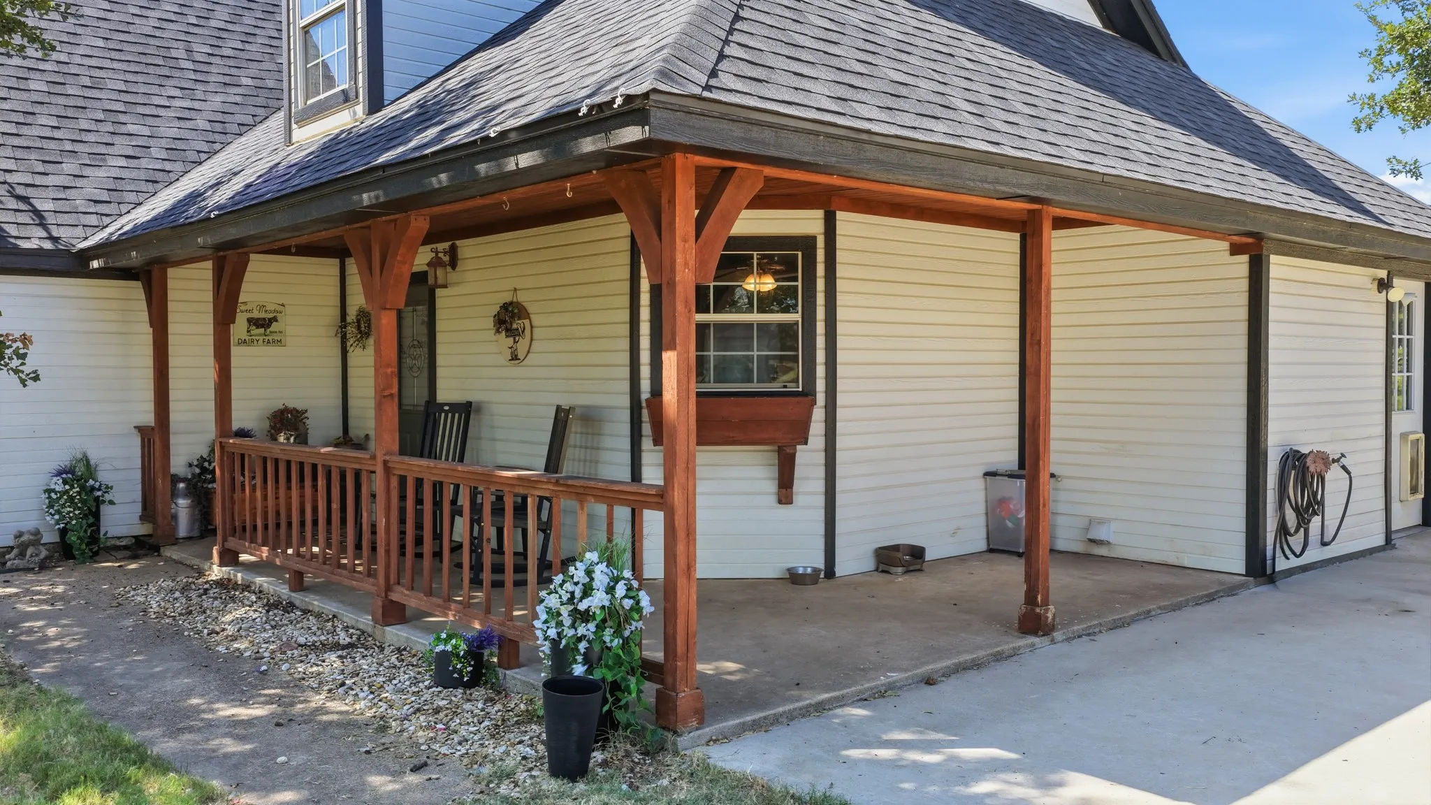 Farm For Sale in Parker County , 1870 Ross Lane 1, Springtown, Texas 76082, 3 Bedroom, 2 Bathroom, Garage spaces, 1,504 Sqft, built in 2005, mls#21402909, Real Estate Agent in Springtown, Homes For Sale in Parker county, Homes For Sale in Springtown, Realtor in Springtown Texas, Real Estate Brokerage Independent Realty Texas, Luminita Cordes Realtor
