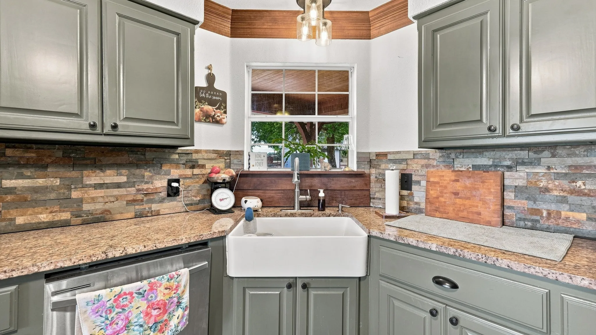 Farm For Sale in Parker County , 1870 Ross Lane 1, Springtown, Texas 76082, 3 Bedroom, 2 Bathroom, Garage spaces, 1,504 Sqft, built in 2005, mls#21402909, Real Estate Agent in Springtown, Homes For Sale in Parker county, Homes For Sale in Springtown, Realtor in Springtown Texas, Real Estate Brokerage Independent Realty Texas, Luminita Cordes Realtor