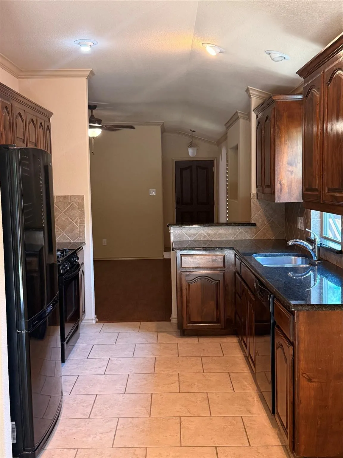 Single Family Residence For Rent in Tarrant County , 5049 Britton Ridge Lane, Fort Worth, Texas 76179, 3 Bedroom, 2 Bathroom, 2 Garage spaces, 1,399 Sqft, built in 2009, mls#21402557, Real Estate Agent in Fort Worth, Homes For Rent in Tarrant county, Homes For Rent in Fort Worth, Realtor in Fort Worth Texas, Real Estate Brokerage Independent Realty Texas, Luminita Cordes Realtor