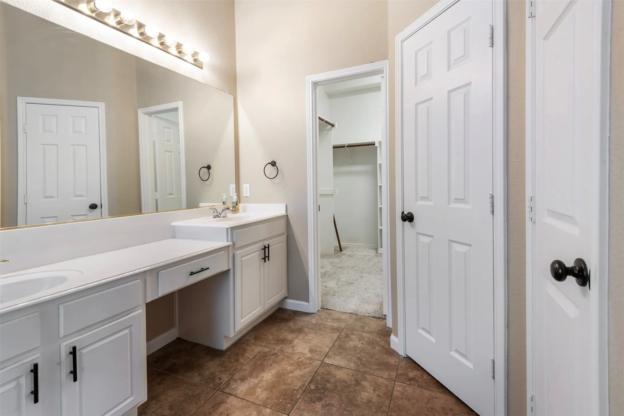Single Family Residence For Sale in Denton County , 2309 Tahoe Lane, Denton, Texas 76210, 4 Bedroom, 4 Bathroom, 2 Garage spaces, 2,618 Sqft, built in 2002, mls#21402603, Real Estate Agent in Denton, Homes For Sale in Denton county, Homes For Sale in Denton, Realtor in Denton Texas, Real Estate Brokerage Independent Realty Texas, Luminita Cordes Realtor