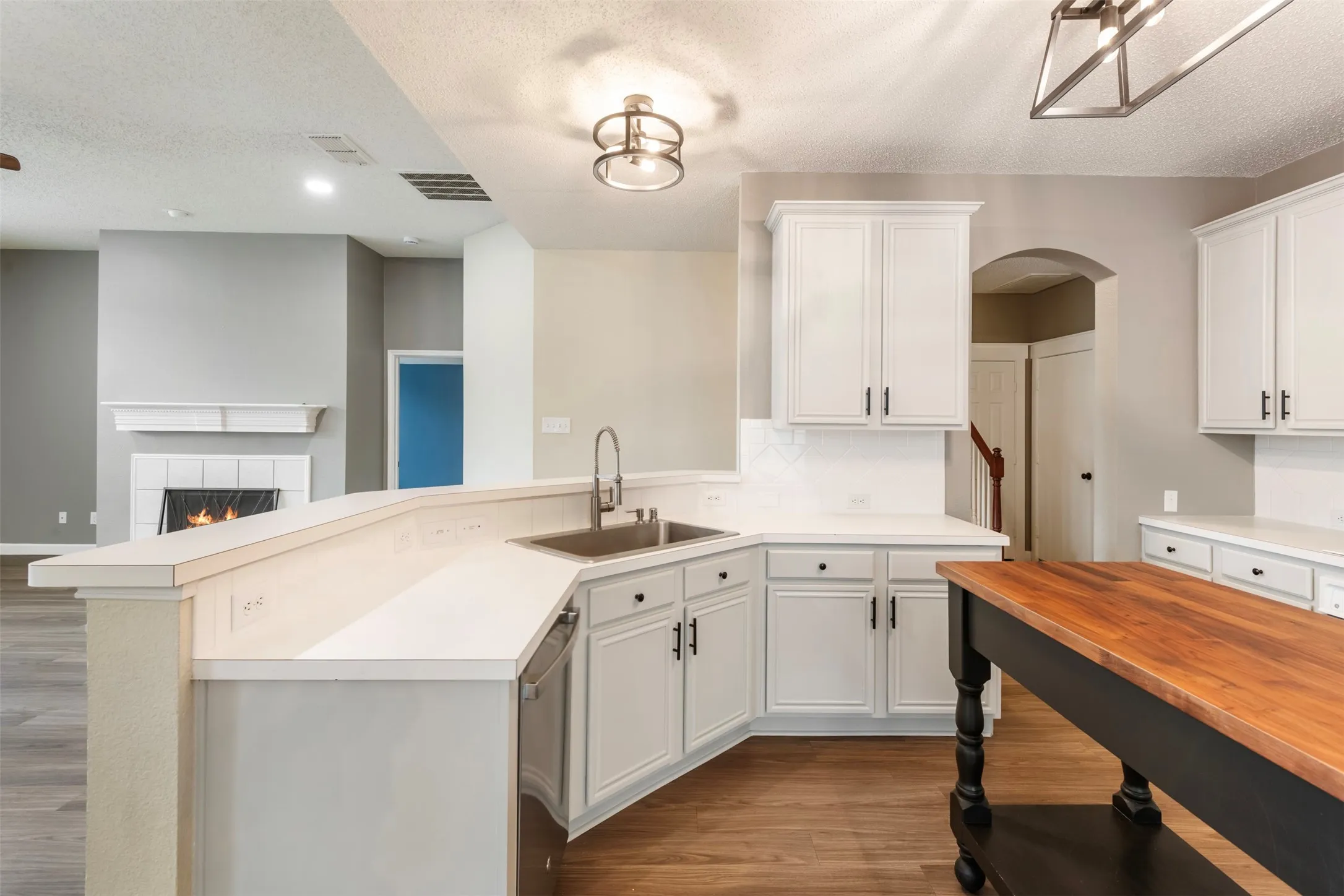 Single Family Residence For Sale in Denton County , 2309 Tahoe Lane, Denton, Texas 76210, 4 Bedroom, 4 Bathroom, 2 Garage spaces, 2,618 Sqft, built in 2002, mls#21402603, Real Estate Agent in Denton, Homes For Sale in Denton county, Homes For Sale in Denton, Realtor in Denton Texas, Real Estate Brokerage Independent Realty Texas, Luminita Cordes Realtor