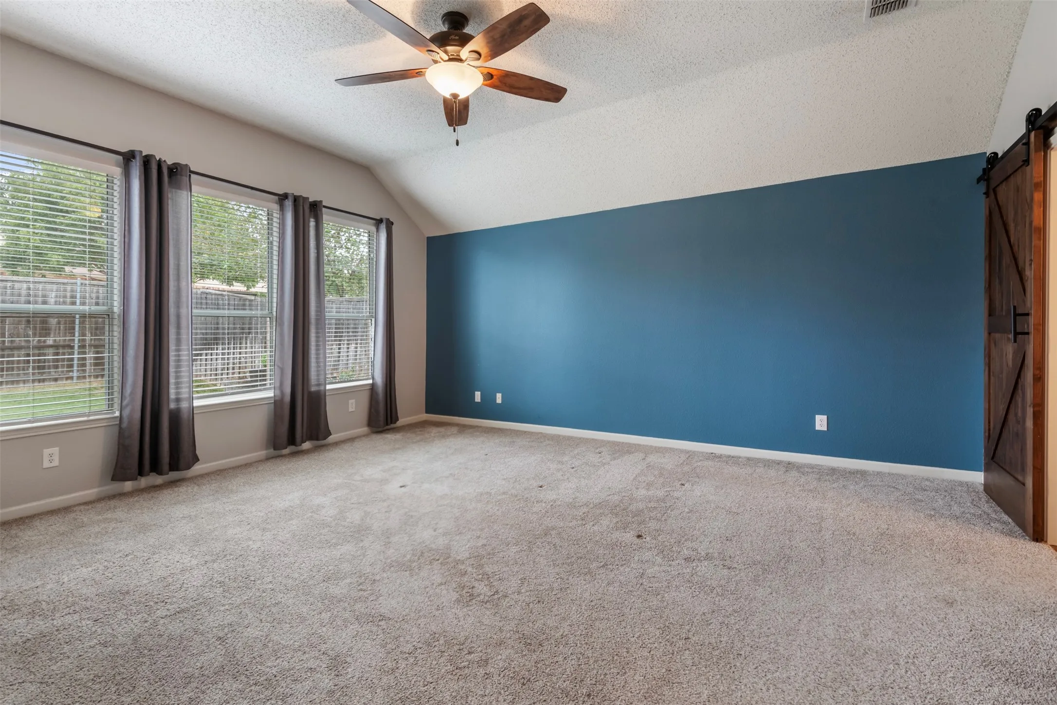 Single Family Residence For Sale in Denton County , 2309 Tahoe Lane, Denton, Texas 76210, 4 Bedroom, 4 Bathroom, 2 Garage spaces, 2,618 Sqft, built in 2002, mls#21402603, Real Estate Agent in Denton, Homes For Sale in Denton county, Homes For Sale in Denton, Realtor in Denton Texas, Real Estate Brokerage Independent Realty Texas, Luminita Cordes Realtor