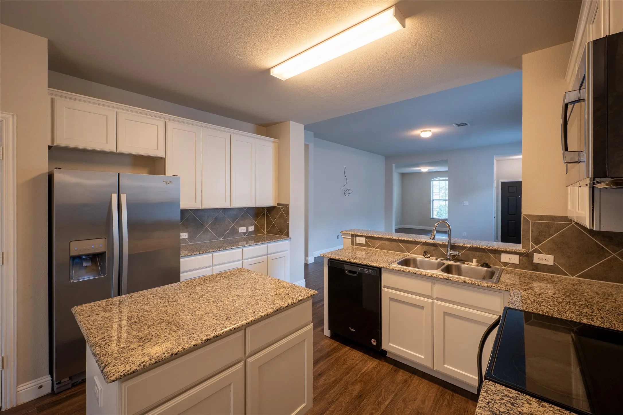 Single Family Residence For Rent in Kaufman County , 1004 Alexa Drive, Forney, Texas 75126, 3 Bedroom, 2 Bathroom, 2 Garage spaces, 1,764 Sqft, built in 2017, mls#21402920, Real Estate Agent in Forney, Homes For Rent in Kaufman county, Homes For Rent in Forney, Realtor in Forney Texas, Real Estate Brokerage Independent Realty Texas, Luminita Cordes Realtor