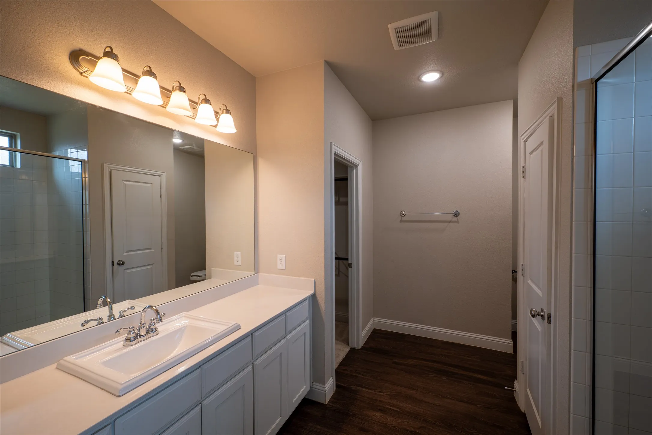 Single Family Residence For Rent in Kaufman County , 1004 Alexa Drive, Forney, Texas 75126, 3 Bedroom, 2 Bathroom, 2 Garage spaces, 1,764 Sqft, built in 2017, mls#21402920, Real Estate Agent in Forney, Homes For Rent in Kaufman county, Homes For Rent in Forney, Realtor in Forney Texas, Real Estate Brokerage Independent Realty Texas, Luminita Cordes Realtor