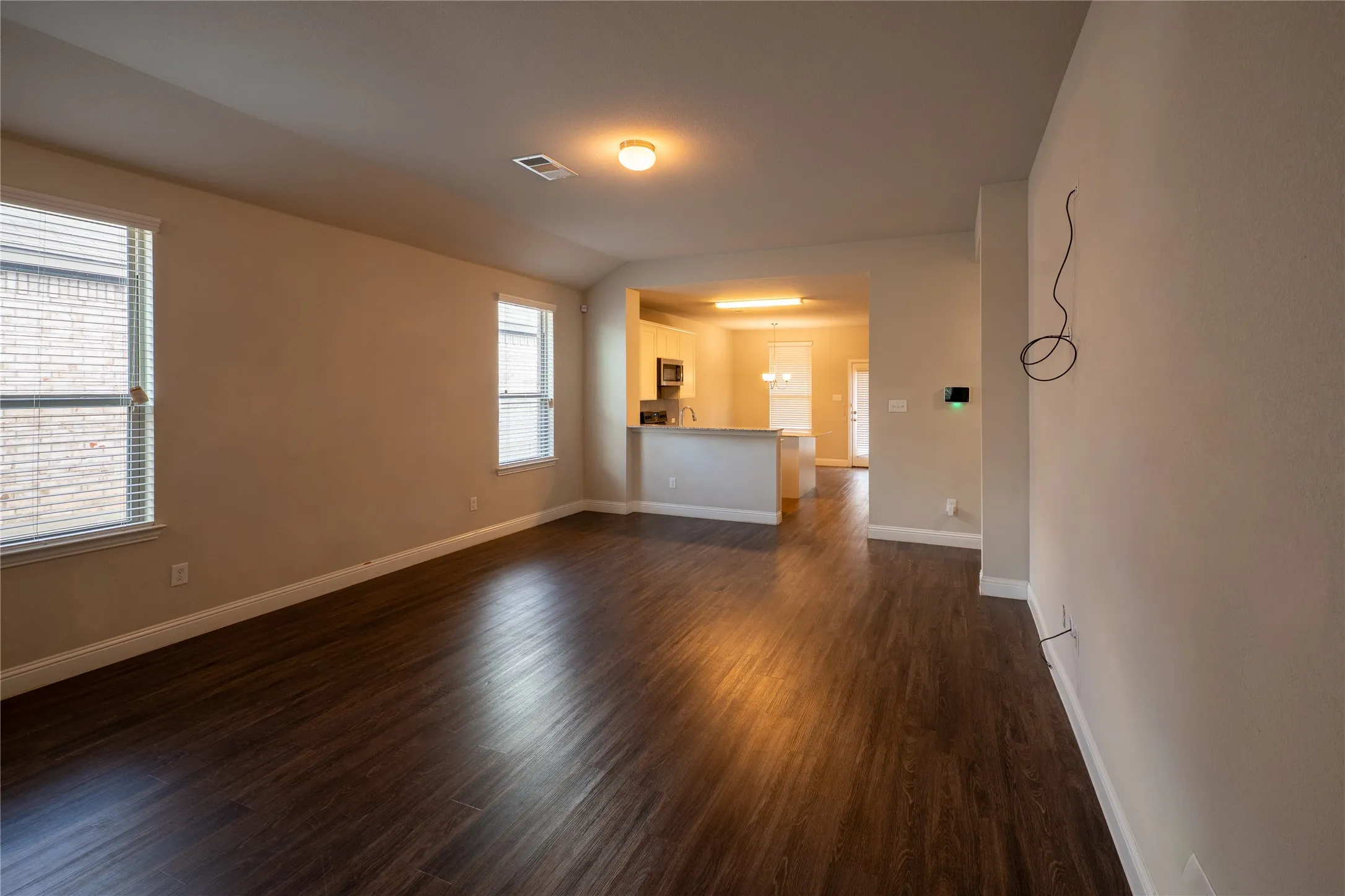 Single Family Residence For Rent in Kaufman County , 1004 Alexa Drive, Forney, Texas 75126, 3 Bedroom, 2 Bathroom, 2 Garage spaces, 1,764 Sqft, built in 2017, mls#21402920, Real Estate Agent in Forney, Homes For Rent in Kaufman county, Homes For Rent in Forney, Realtor in Forney Texas, Real Estate Brokerage Independent Realty Texas, Luminita Cordes Realtor