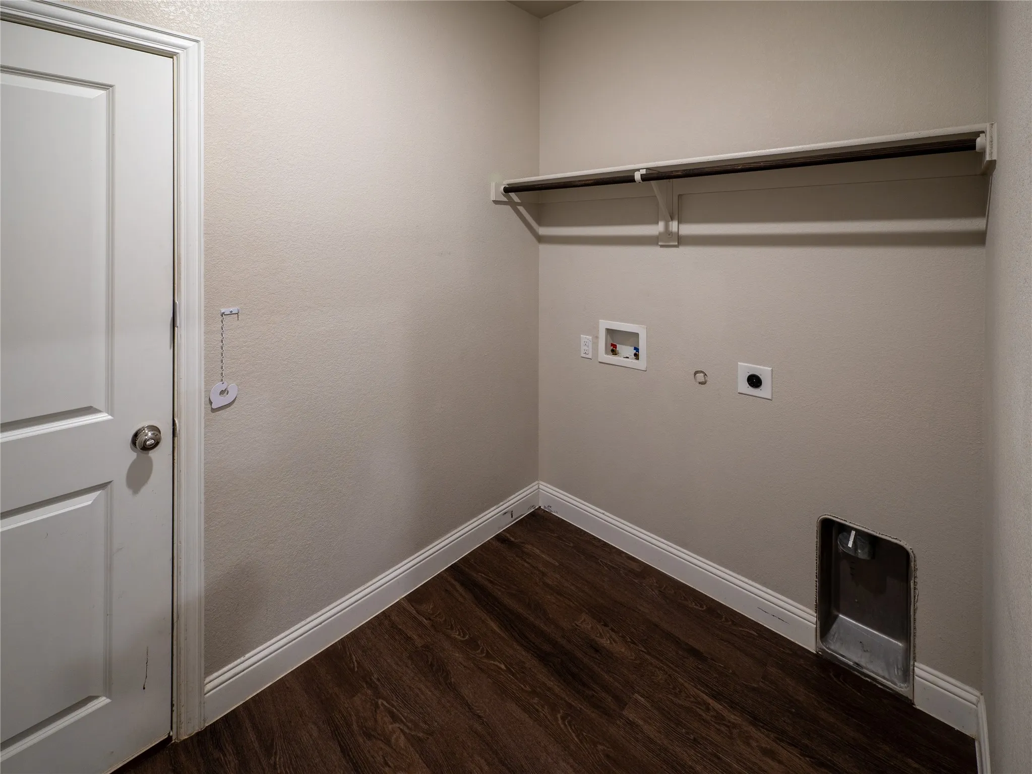Single Family Residence For Rent in Kaufman County , 1004 Alexa Drive, Forney, Texas 75126, 3 Bedroom, 2 Bathroom, 2 Garage spaces, 1,764 Sqft, built in 2017, mls#21402920, Real Estate Agent in Forney, Homes For Rent in Kaufman county, Homes For Rent in Forney, Realtor in Forney Texas, Real Estate Brokerage Independent Realty Texas, Luminita Cordes Realtor
