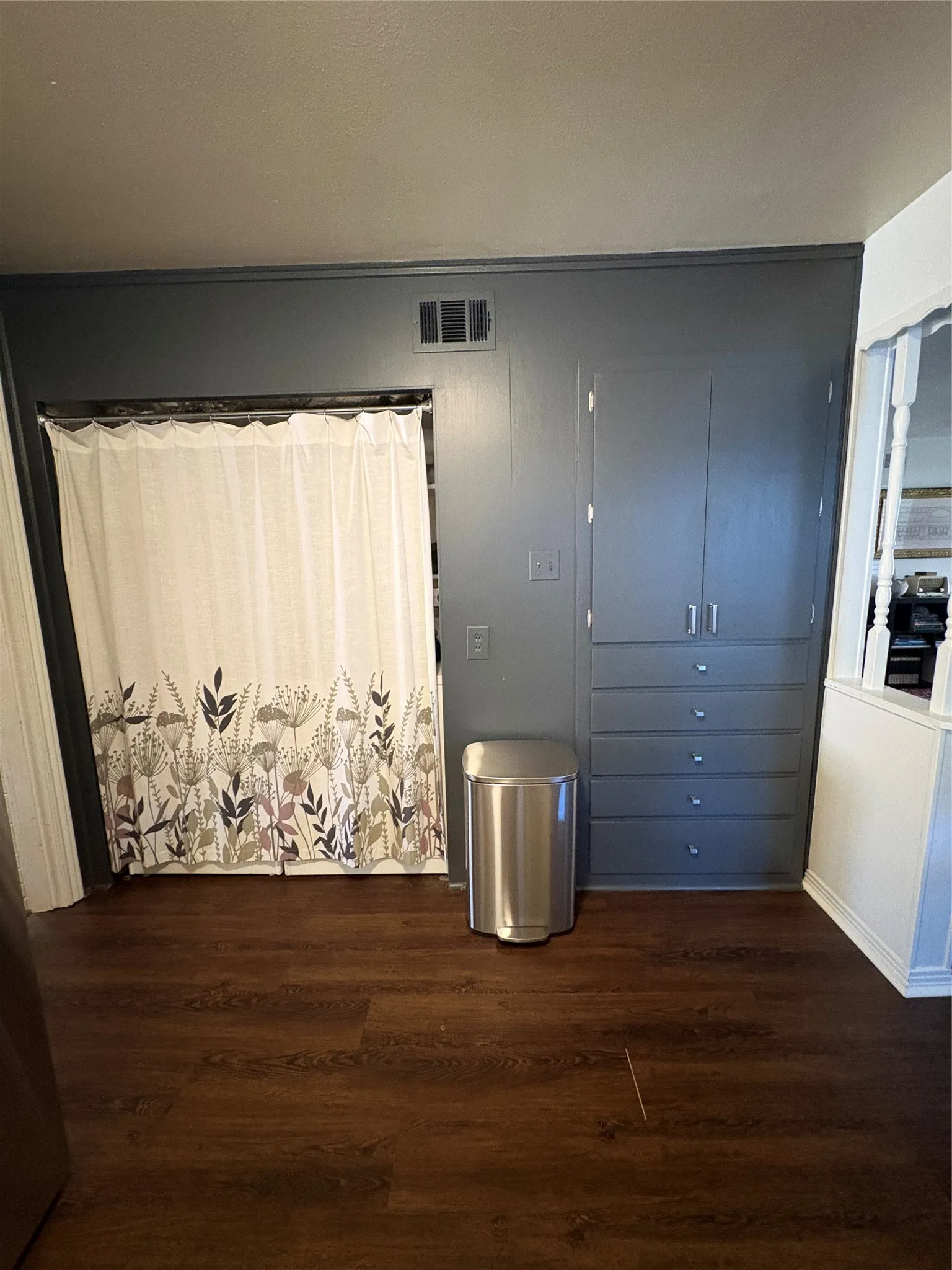 Single Family Residence For Rent in Dallas County , 1911 Ferndale Avenue, Dallas, Texas 75224, 3 Bedroom, 1 Bathroom, 1 Garage spaces, 1,532 Sqft, built in 1952, mls#21402908, Real Estate Agent in Dallas, Homes For Rent in Dallas county, Homes For Rent in Dallas, Realtor in Dallas Texas, Real Estate Brokerage Independent Realty Texas, Luminita Cordes Realtor