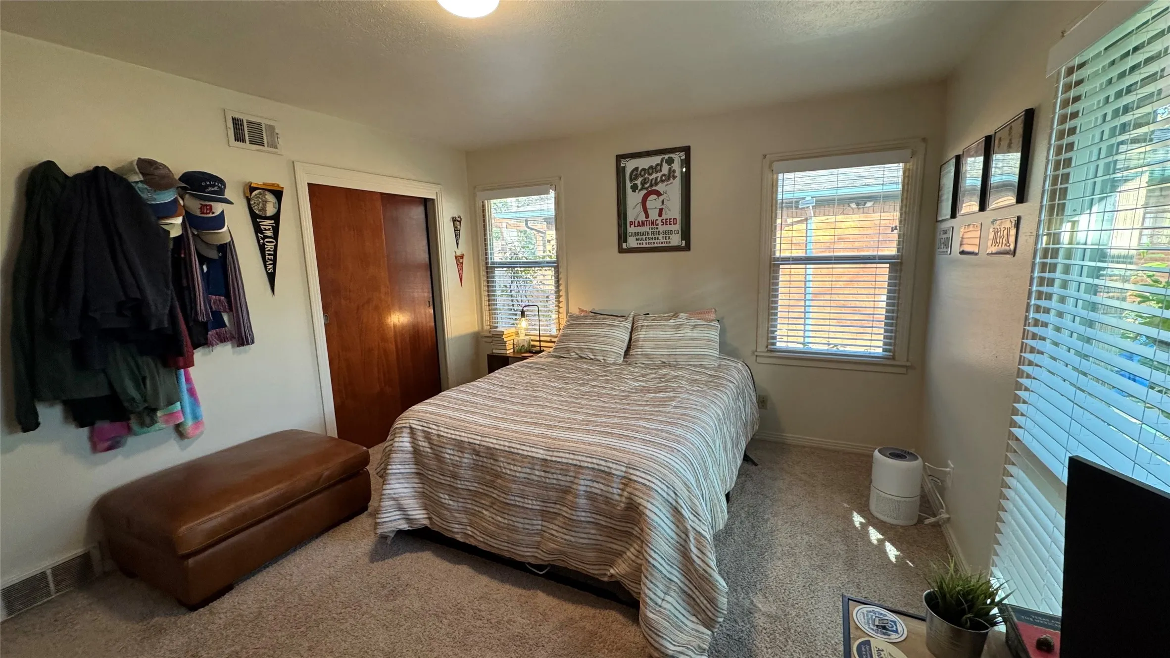 Single Family Residence For Rent in Dallas County , 1911 Ferndale Avenue, Dallas, Texas 75224, 3 Bedroom, 1 Bathroom, 1 Garage spaces, 1,532 Sqft, built in 1952, mls#21402908, Real Estate Agent in Dallas, Homes For Rent in Dallas county, Homes For Rent in Dallas, Realtor in Dallas Texas, Real Estate Brokerage Independent Realty Texas, Luminita Cordes Realtor
