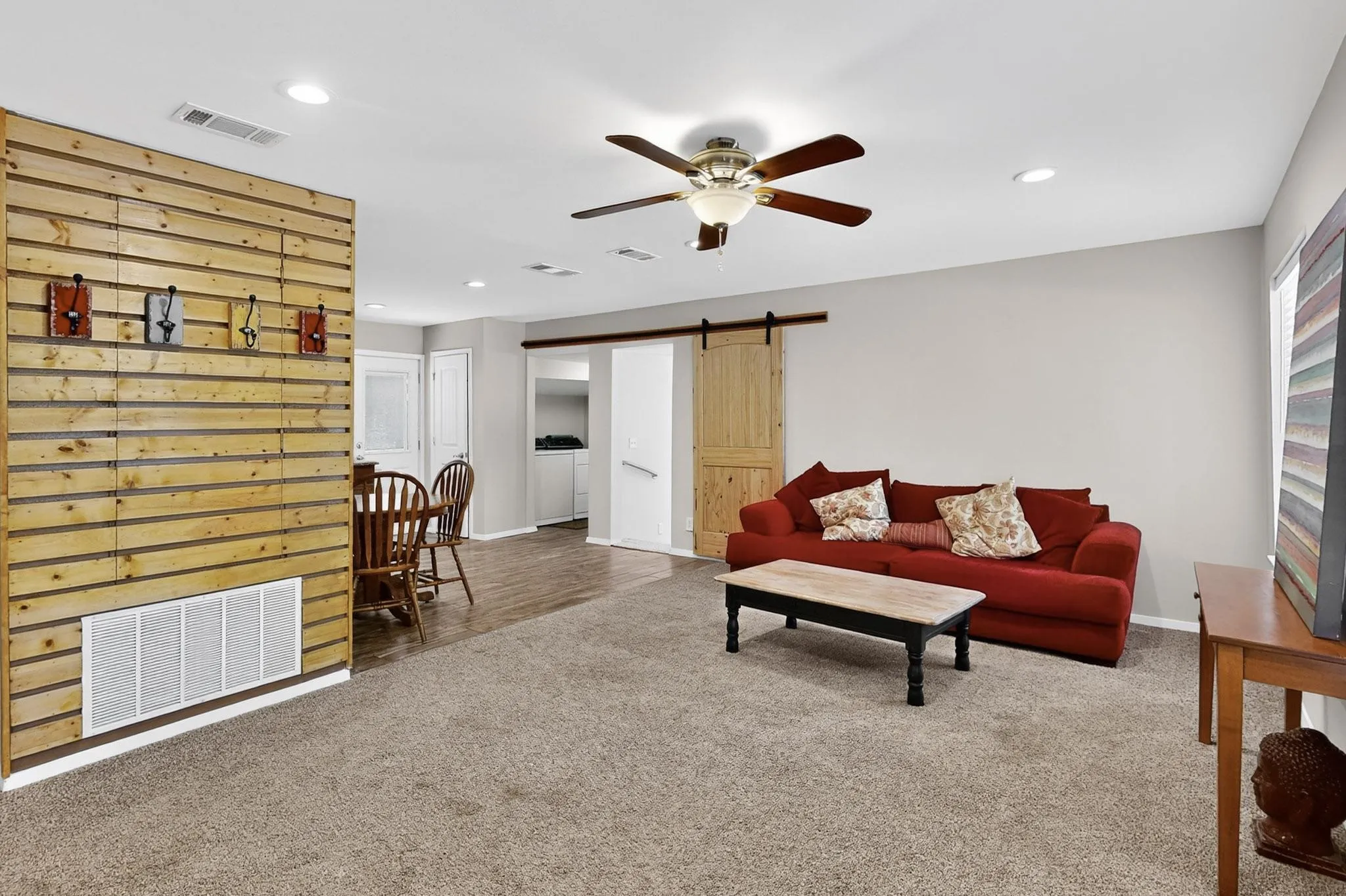 Single Family Residence For Sale in Hunt County , 2895 Honey Bee Lane, Wills Point, Texas 75169, 2 Bedroom, 2 Bathroom, 3 Garage spaces, 1,350 Sqft, built in 1984, mls#21396310, Real Estate Agent in Wills Point, Homes For Sale in Hunt county, Homes For Sale in Wills Point, Realtor in Wills Point Texas, Real Estate Brokerage Independent Realty Texas, Luminita Cordes Realtor