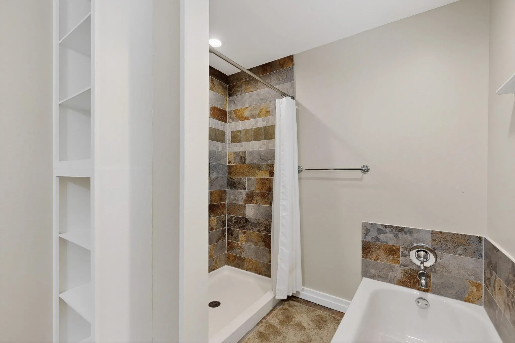 Single Family Residence For Sale in Hunt County , 2895 Honey Bee Lane, Wills Point, Texas 75169, 2 Bedroom, 2 Bathroom, 3 Garage spaces, 1,350 Sqft, built in 1984, mls#21396310, Real Estate Agent in Wills Point, Homes For Sale in Hunt county, Homes For Sale in Wills Point, Realtor in Wills Point Texas, Real Estate Brokerage Independent Realty Texas, Luminita Cordes Realtor