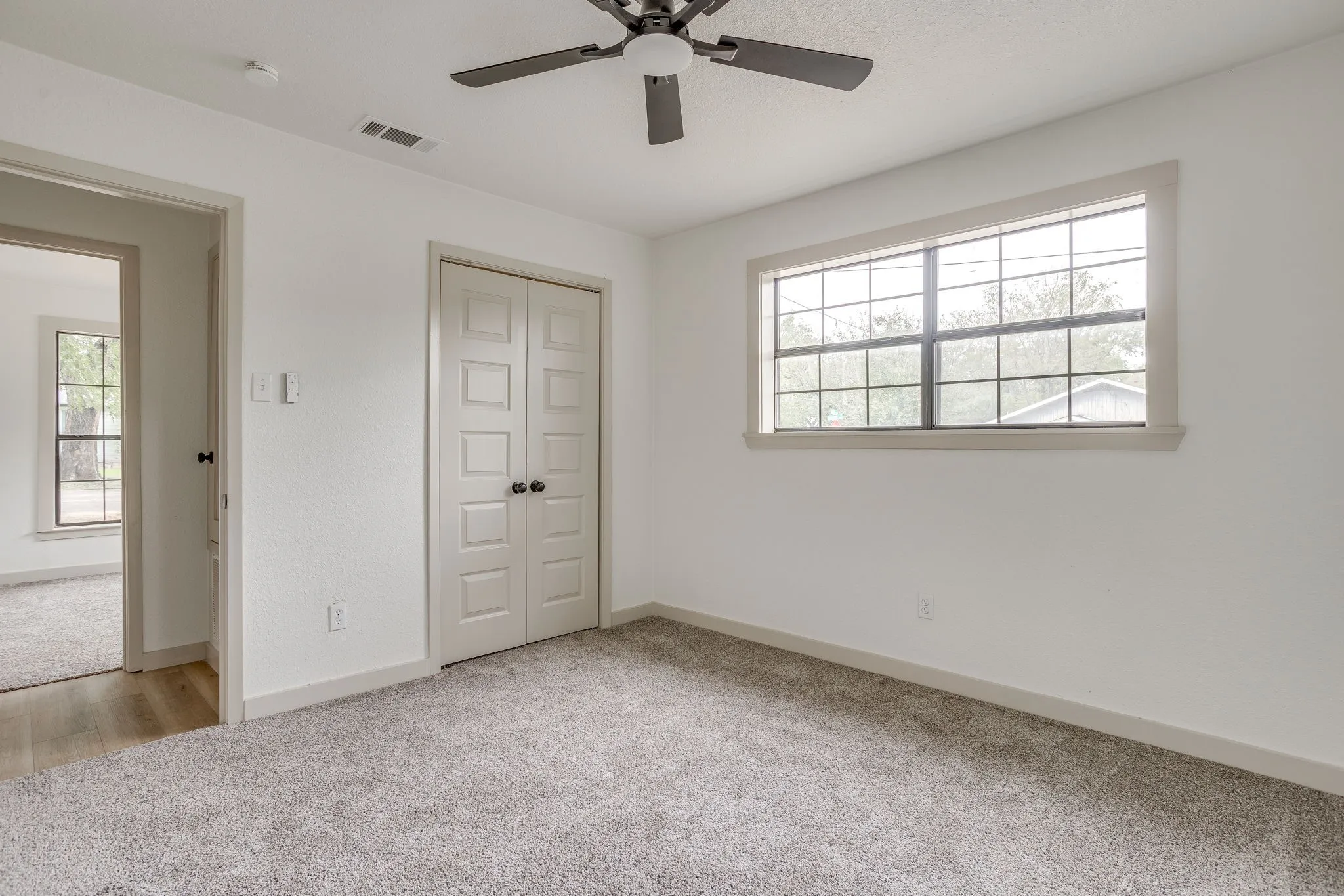Single Family Residence For Sale in Johnson County , 703 Odell Street, Cleburne, Texas 76033, 4 Bedroom, 2 Bathroom, Garage spaces, 1,431 Sqft, built in 1970, mls#21400602, Real Estate Agent in Cleburne, Homes For Sale in Johnson county, Homes For Sale in Cleburne, Realtor in Cleburne Texas, Real Estate Brokerage Independent Realty Texas, Luminita Cordes Realtor
