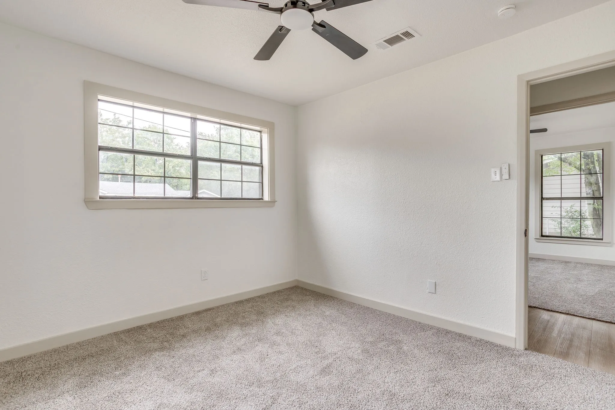 Single Family Residence For Sale in Johnson County , 703 Odell Street, Cleburne, Texas 76033, 4 Bedroom, 2 Bathroom, Garage spaces, 1,431 Sqft, built in 1970, mls#21400602, Real Estate Agent in Cleburne, Homes For Sale in Johnson county, Homes For Sale in Cleburne, Realtor in Cleburne Texas, Real Estate Brokerage Independent Realty Texas, Luminita Cordes Realtor