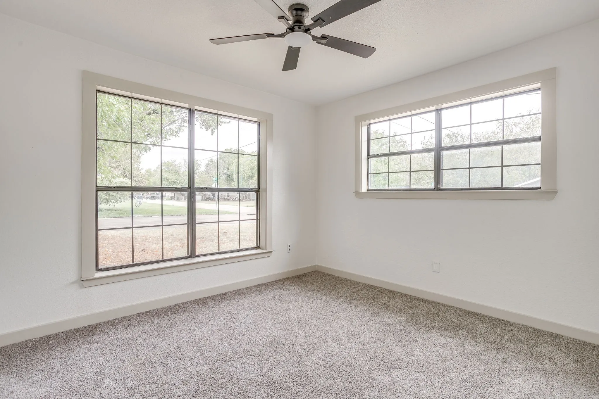 Single Family Residence For Sale in Johnson County , 703 Odell Street, Cleburne, Texas 76033, 4 Bedroom, 2 Bathroom, Garage spaces, 1,431 Sqft, built in 1970, mls#21400602, Real Estate Agent in Cleburne, Homes For Sale in Johnson county, Homes For Sale in Cleburne, Realtor in Cleburne Texas, Real Estate Brokerage Independent Realty Texas, Luminita Cordes Realtor