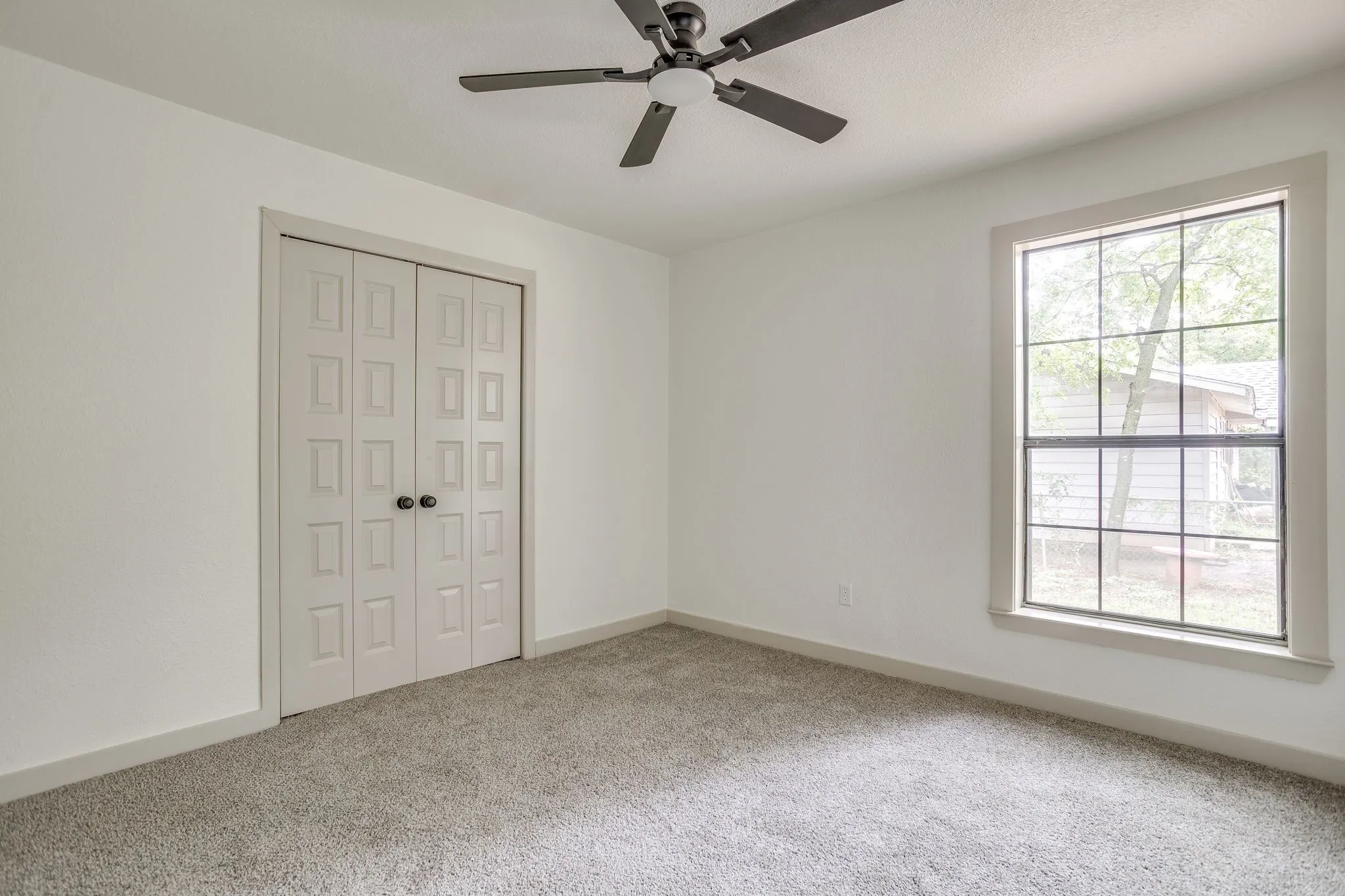 Single Family Residence For Sale in Johnson County , 703 Odell Street, Cleburne, Texas 76033, 4 Bedroom, 2 Bathroom, Garage spaces, 1,431 Sqft, built in 1970, mls#21400602, Real Estate Agent in Cleburne, Homes For Sale in Johnson county, Homes For Sale in Cleburne, Realtor in Cleburne Texas, Real Estate Brokerage Independent Realty Texas, Luminita Cordes Realtor