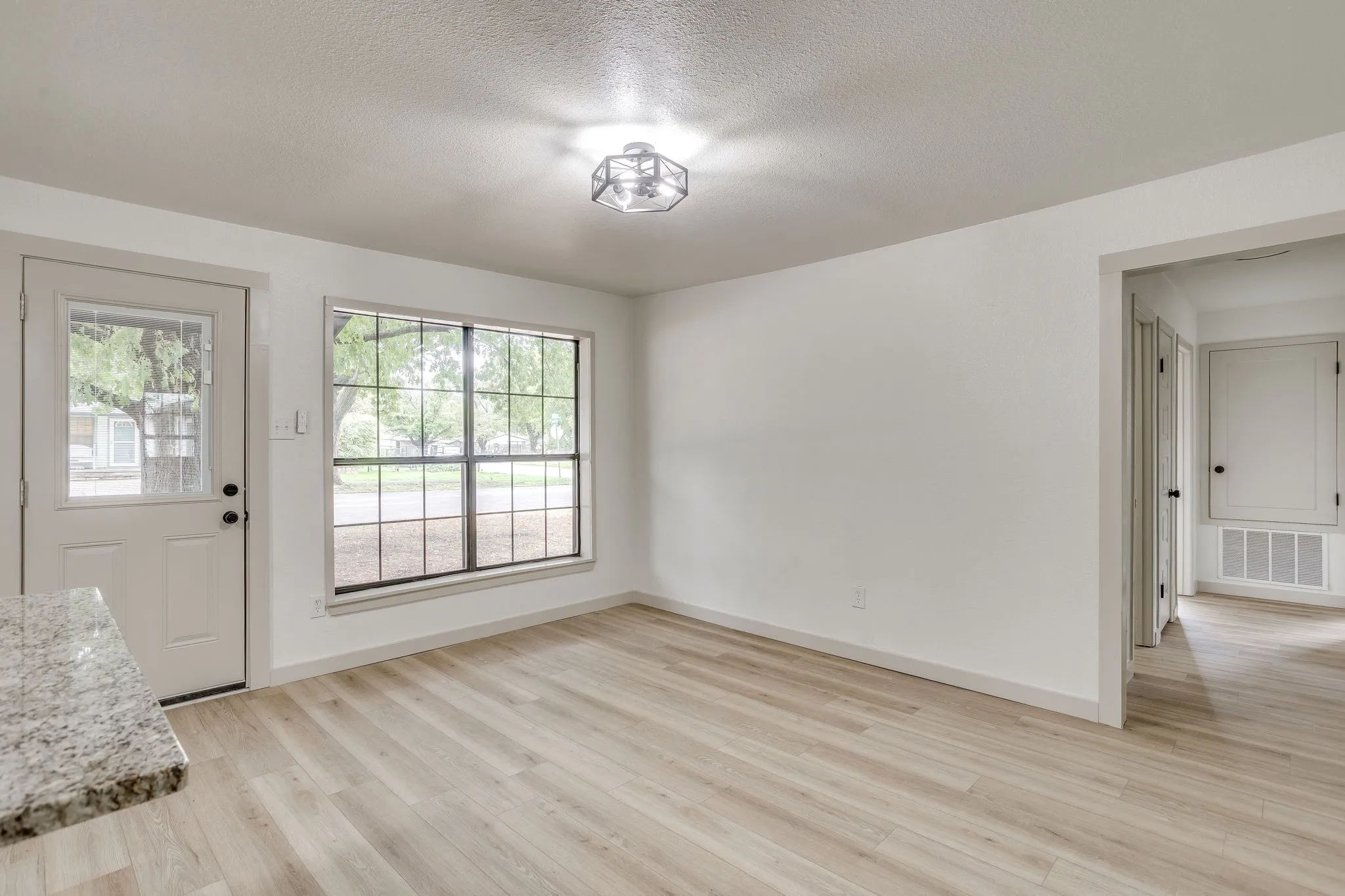 Single Family Residence For Sale in Johnson County , 703 Odell Street, Cleburne, Texas 76033, 4 Bedroom, 2 Bathroom, Garage spaces, 1,431 Sqft, built in 1970, mls#21400602, Real Estate Agent in Cleburne, Homes For Sale in Johnson county, Homes For Sale in Cleburne, Realtor in Cleburne Texas, Real Estate Brokerage Independent Realty Texas, Luminita Cordes Realtor