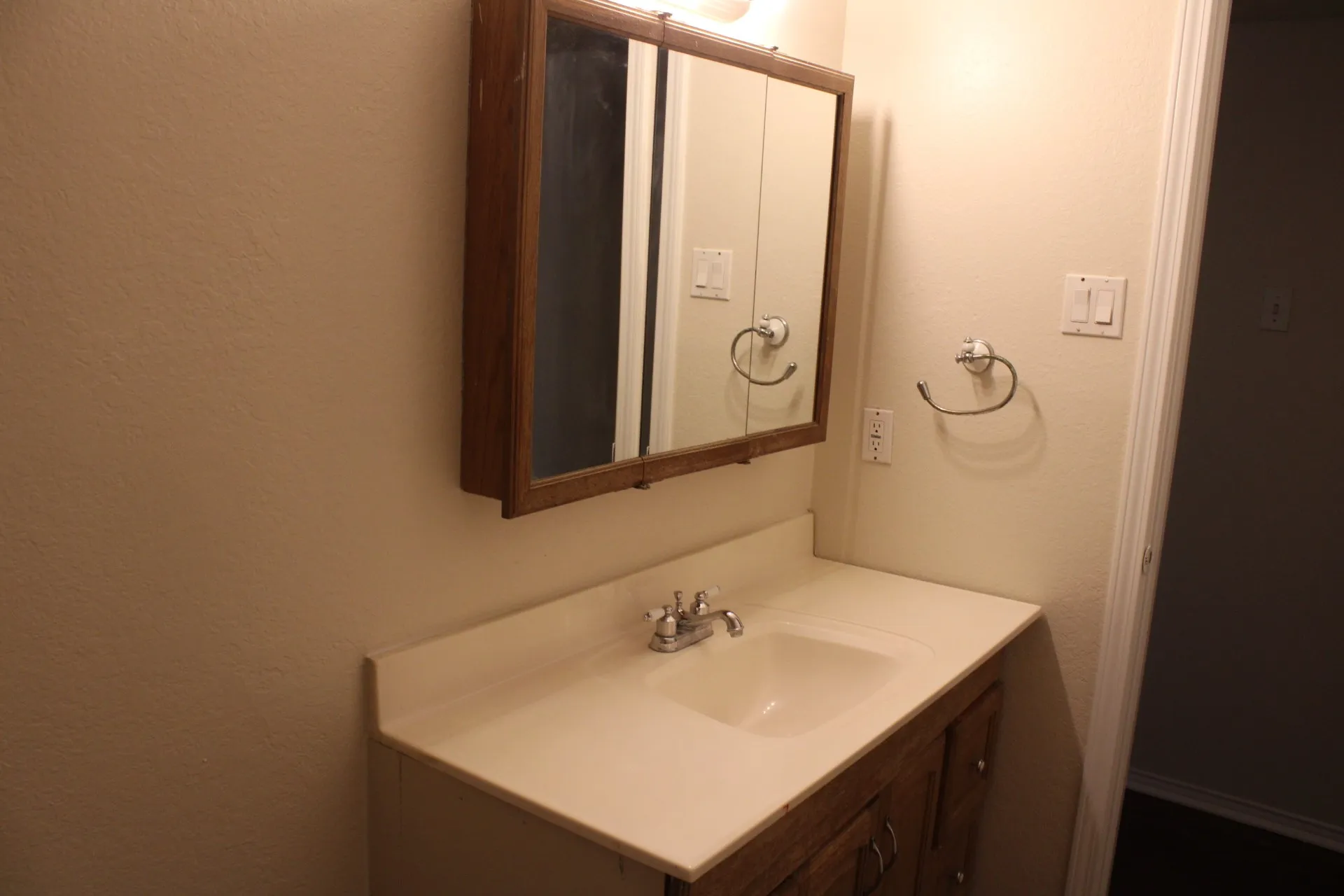 Single Family Residence For Rent in Kaufman County , 307 Briar Creek Drive, Crandall, Texas 75114, 4 Bedroom, 1 Bathroom, Garage spaces, 1,296 Sqft, built in 1991, mls#21402926, Real Estate Agent in Crandall, Homes For Rent in Kaufman county, Homes For Rent in Crandall, Realtor in Crandall Texas, Real Estate Brokerage Independent Realty Texas, Luminita Cordes Realtor