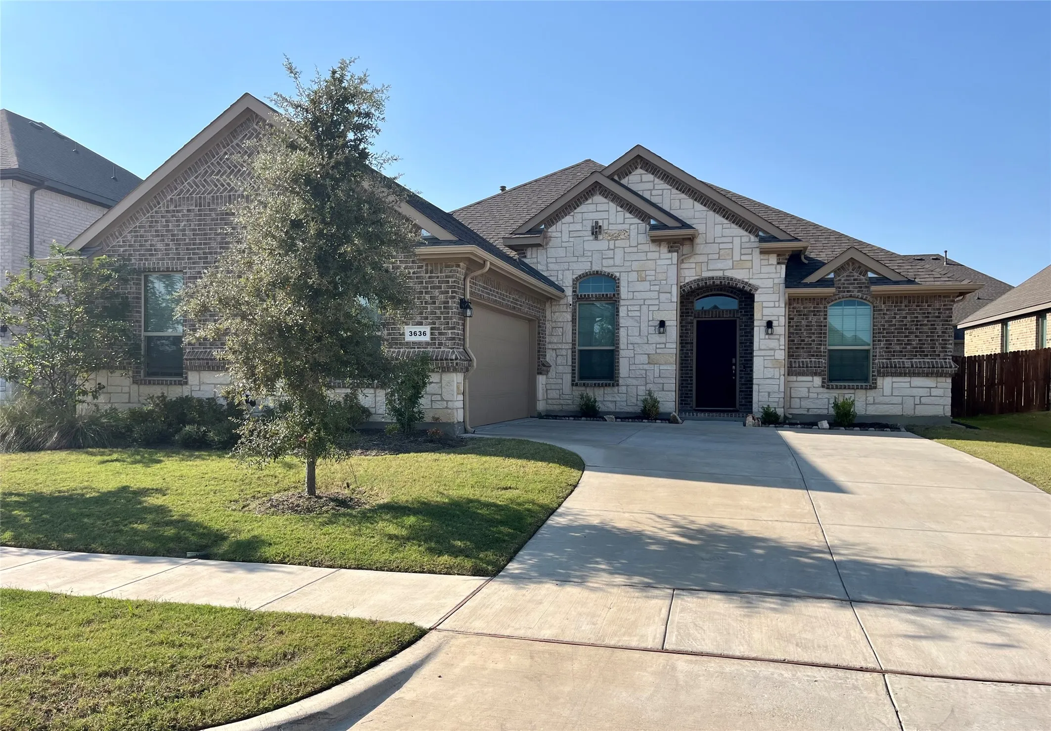 Single Family Residence For Rent in Ellis County , 3636 Wintergreen Street, Grand Prairie, Texas 76065, 4 Bedroom, 3 Bathroom, 2 Garage spaces, 2,253 Sqft, built in 2021, mls#21396247, Real Estate Agent in Grand Prairie, Homes For Rent in Ellis county, Homes For Rent in Grand Prairie, Realtor in Grand Prairie Texas, Real Estate Brokerage Independent Realty Texas, Luminita Cordes Realtor