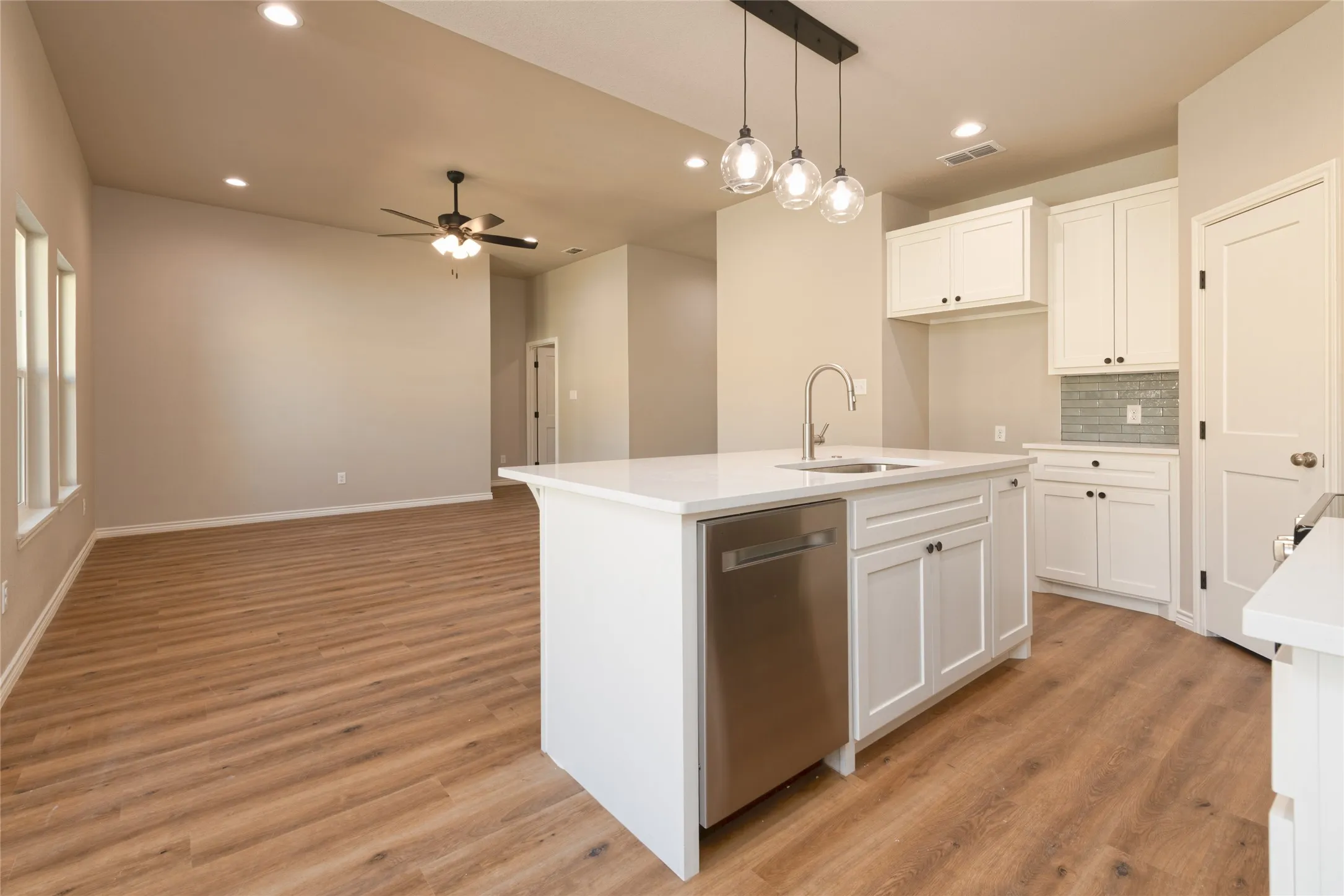 Single Family Residence For Sale in Callahan County , 119 Shallow Water Court, Clyde, Texas 79510, 3 Bedroom, 2 Bathroom, 2 Garage spaces, 1,448 Sqft, built in 2026, mls#21402761, Real Estate Agent in Clyde, Homes For Sale in Callahan county, Homes For Sale in Clyde, Realtor in Clyde Texas, Real Estate Brokerage Independent Realty Texas, Luminita Cordes Realtor