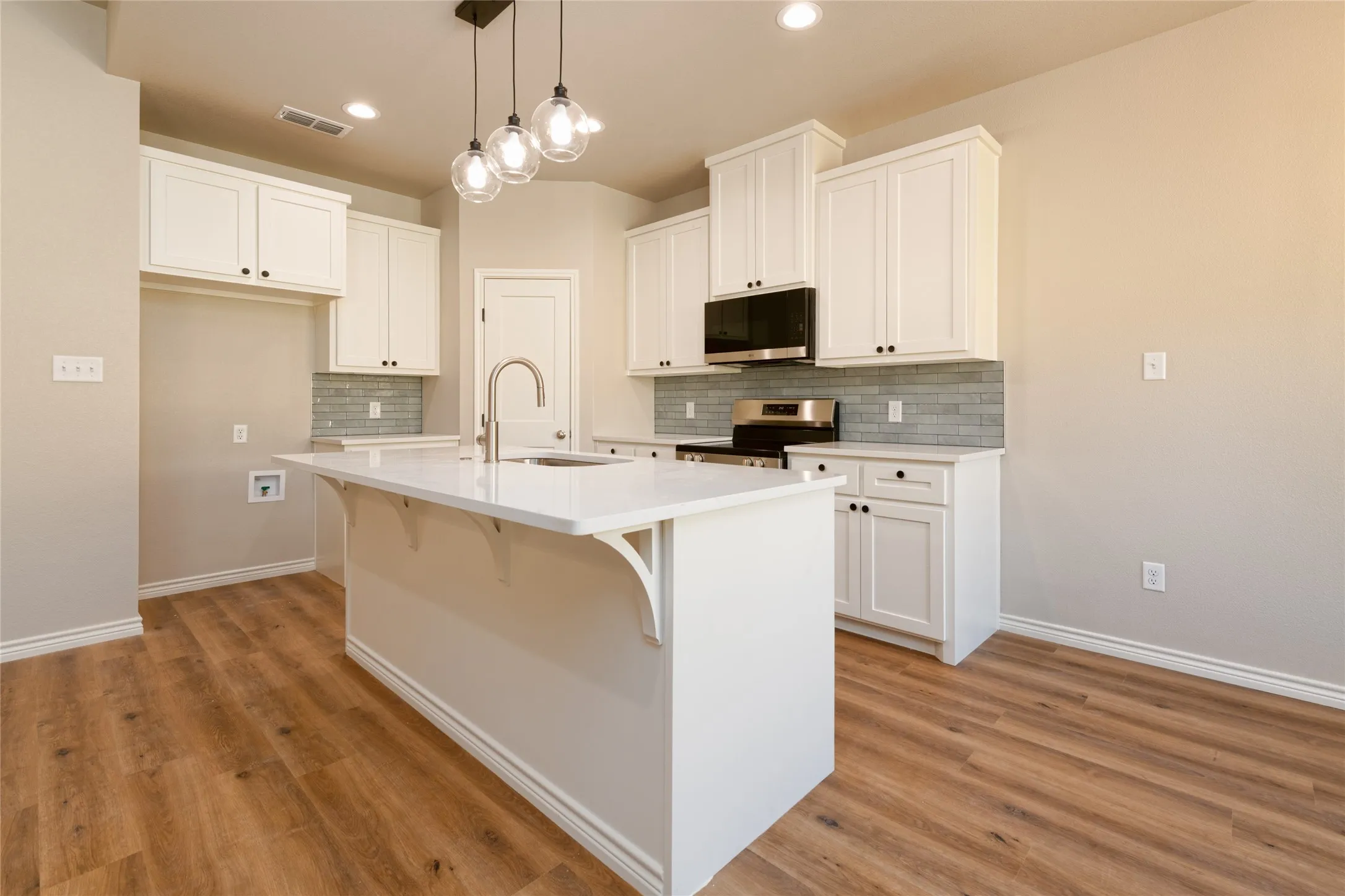 Single Family Residence For Sale in Callahan County , 119 Shallow Water Court, Clyde, Texas 79510, 3 Bedroom, 2 Bathroom, 2 Garage spaces, 1,448 Sqft, built in 2026, mls#21402761, Real Estate Agent in Clyde, Homes For Sale in Callahan county, Homes For Sale in Clyde, Realtor in Clyde Texas, Real Estate Brokerage Independent Realty Texas, Luminita Cordes Realtor