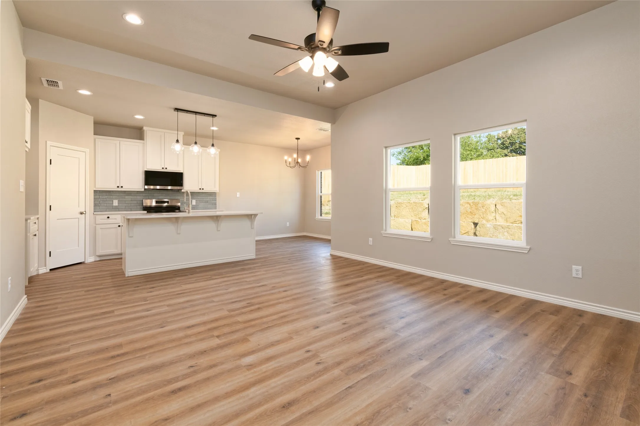 Single Family Residence For Sale in Callahan County , 119 Shallow Water Court, Clyde, Texas 79510, 3 Bedroom, 2 Bathroom, 2 Garage spaces, 1,448 Sqft, built in 2026, mls#21402761, Real Estate Agent in Clyde, Homes For Sale in Callahan county, Homes For Sale in Clyde, Realtor in Clyde Texas, Real Estate Brokerage Independent Realty Texas, Luminita Cordes Realtor