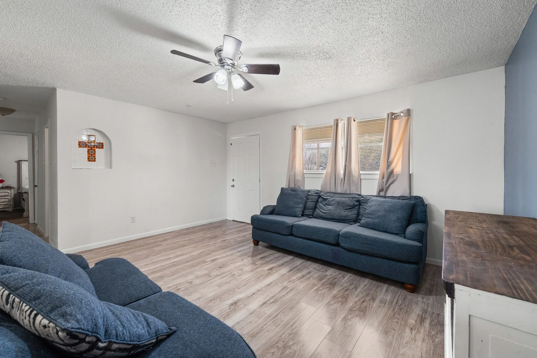 Single Family Residence For Sale in Tarrant County , 5509 Westhaven Drive, Fort Worth, Texas 76132, 3 Bedroom, 2 Bathroom, 2 Garage spaces, 1,323 Sqft, built in 1959, mls#21402924, Real Estate Agent in Fort Worth, Homes For Sale in Tarrant county, Homes For Sale in Fort Worth, Realtor in Fort Worth Texas, Real Estate Brokerage Independent Realty Texas, Luminita Cordes Realtor