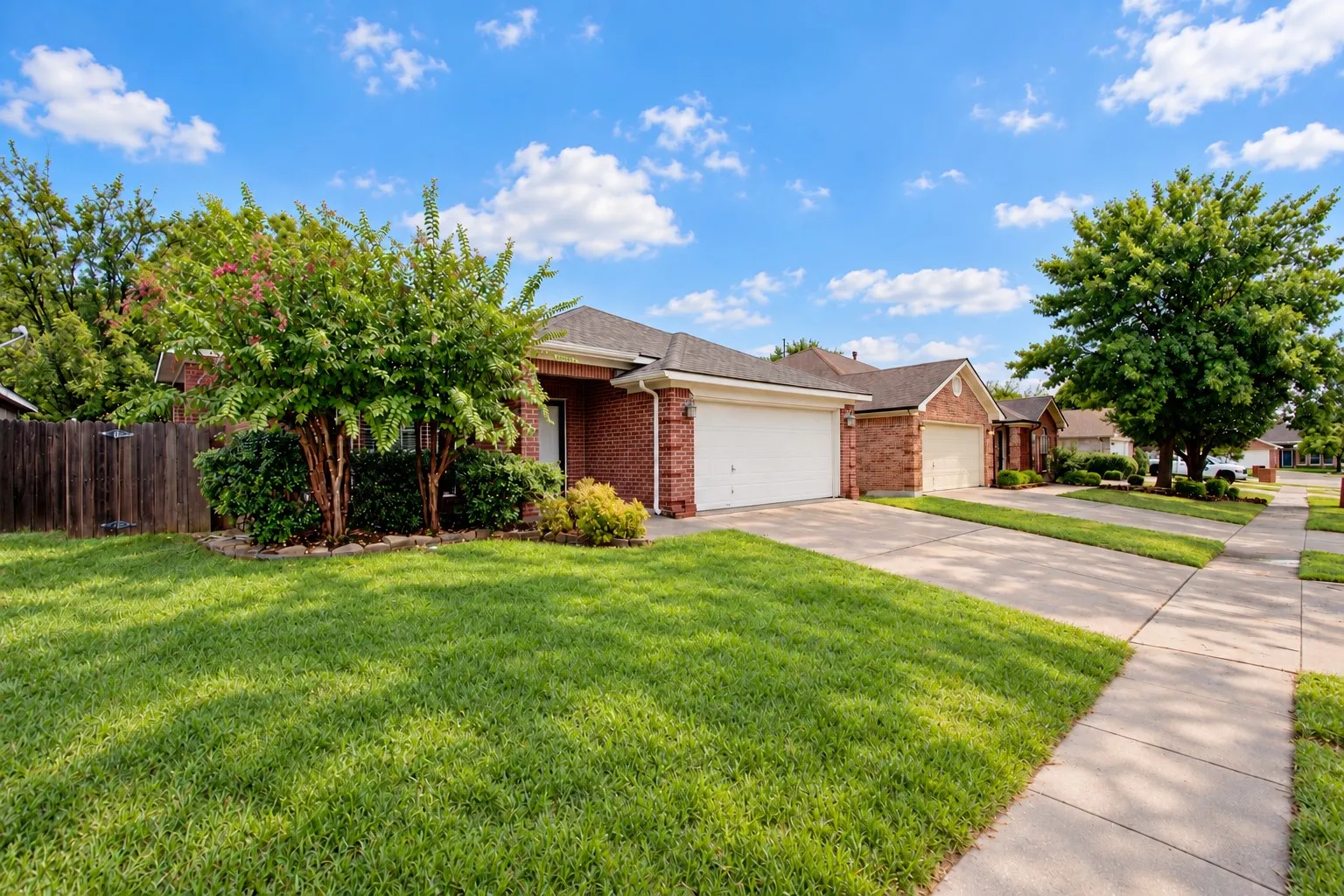 Single Family Residence For Sale in Tarrant County , 6917 Coldwater Canyon Road, Fort Worth, Texas 76132, 3 Bedroom, 2 Bathroom, 2 Garage spaces, 1,821 Sqft, built in 1999, mls#21402914, Real Estate Agent in Fort Worth, Homes For Sale in Tarrant county, Homes For Sale in Fort Worth, Realtor in Fort Worth Texas, Real Estate Brokerage Independent Realty Texas, Luminita Cordes Realtor