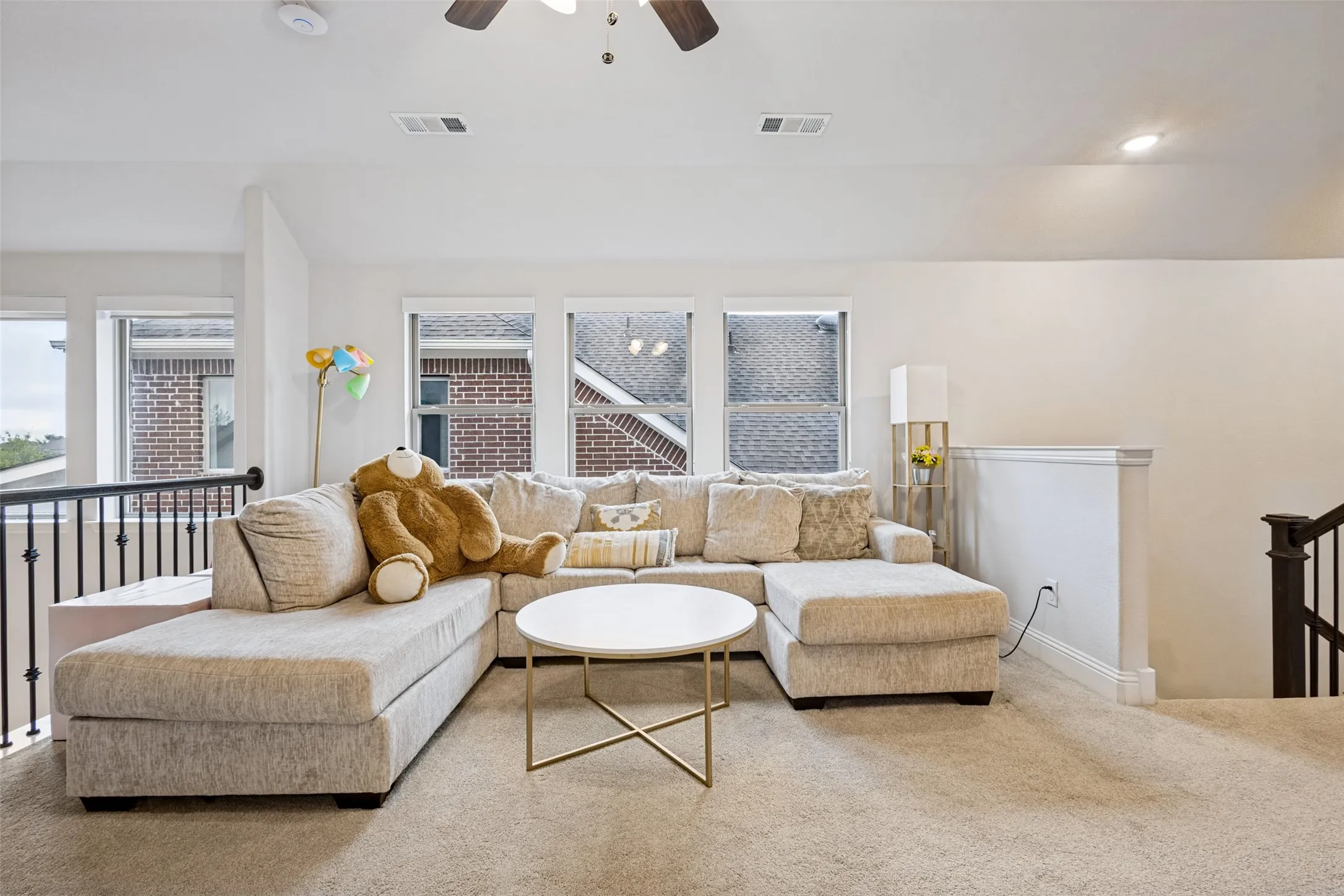 UPSTAIRS Family room/ gameroom