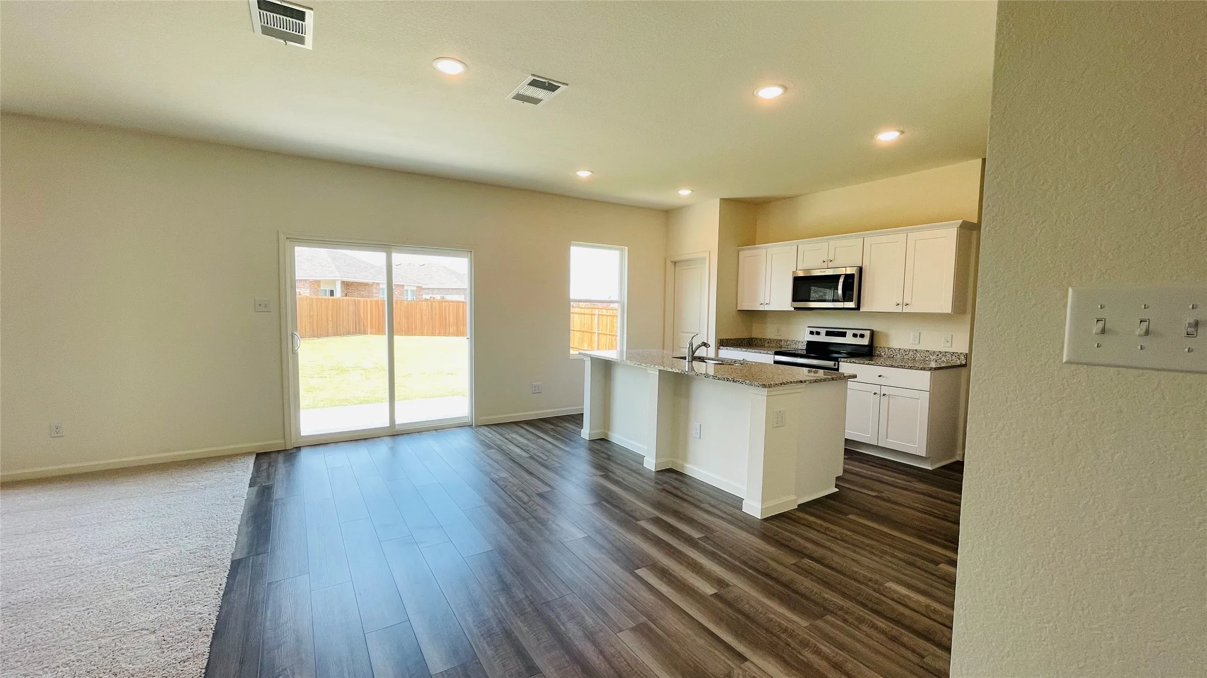 Single Family Residence For Rent in Tarrant County , 26 glen crossings, Edgecliff Village, Texas 76134, 4 Bedroom, 3 Bathroom, 2 Garage spaces, 2,095 Sqft, built in 2023, mls#21402946, Real Estate Agent in Edgecliff Village, Homes For Rent in Tarrant county, Homes For Rent in Edgecliff Village, Realtor in Edgecliff Village Texas, Real Estate Brokerage Independent Realty Texas, Luminita Cordes Realtor