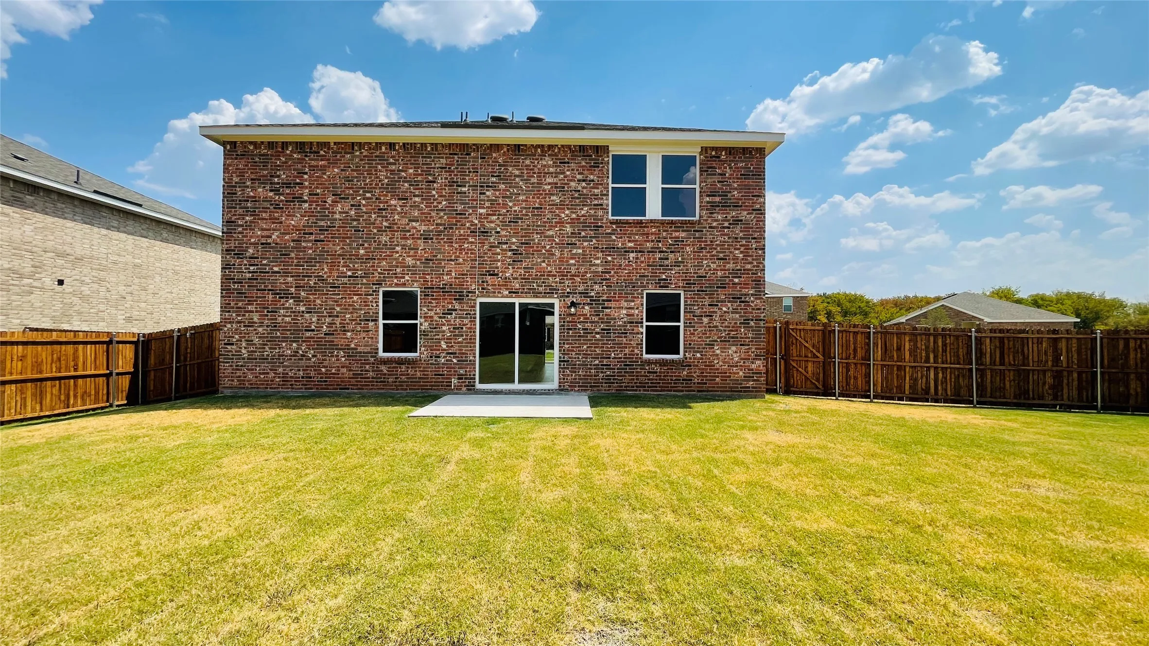 Single Family Residence For Rent in Tarrant County , 26 glen crossings, Edgecliff Village, Texas 76134, 4 Bedroom, 3 Bathroom, 2 Garage spaces, 2,095 Sqft, built in 2023, mls#21402946, Real Estate Agent in Edgecliff Village, Homes For Rent in Tarrant county, Homes For Rent in Edgecliff Village, Realtor in Edgecliff Village Texas, Real Estate Brokerage Independent Realty Texas, Luminita Cordes Realtor