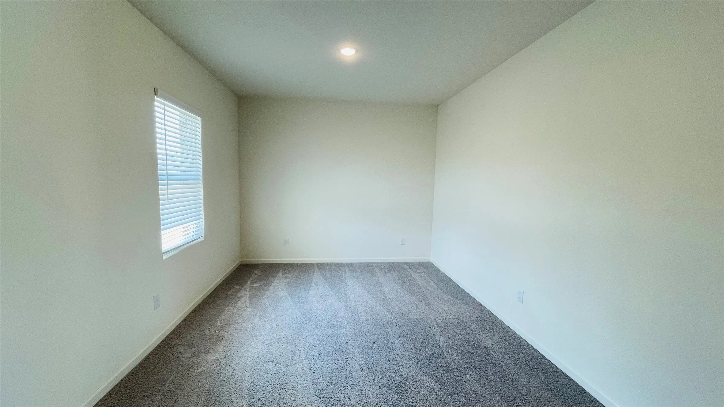 Single Family Residence For Rent in Tarrant County , 26 glen crossings, Edgecliff Village, Texas 76134, 4 Bedroom, 3 Bathroom, 2 Garage spaces, 2,095 Sqft, built in 2023, mls#21402946, Real Estate Agent in Edgecliff Village, Homes For Rent in Tarrant county, Homes For Rent in Edgecliff Village, Realtor in Edgecliff Village Texas, Real Estate Brokerage Independent Realty Texas, Luminita Cordes Realtor