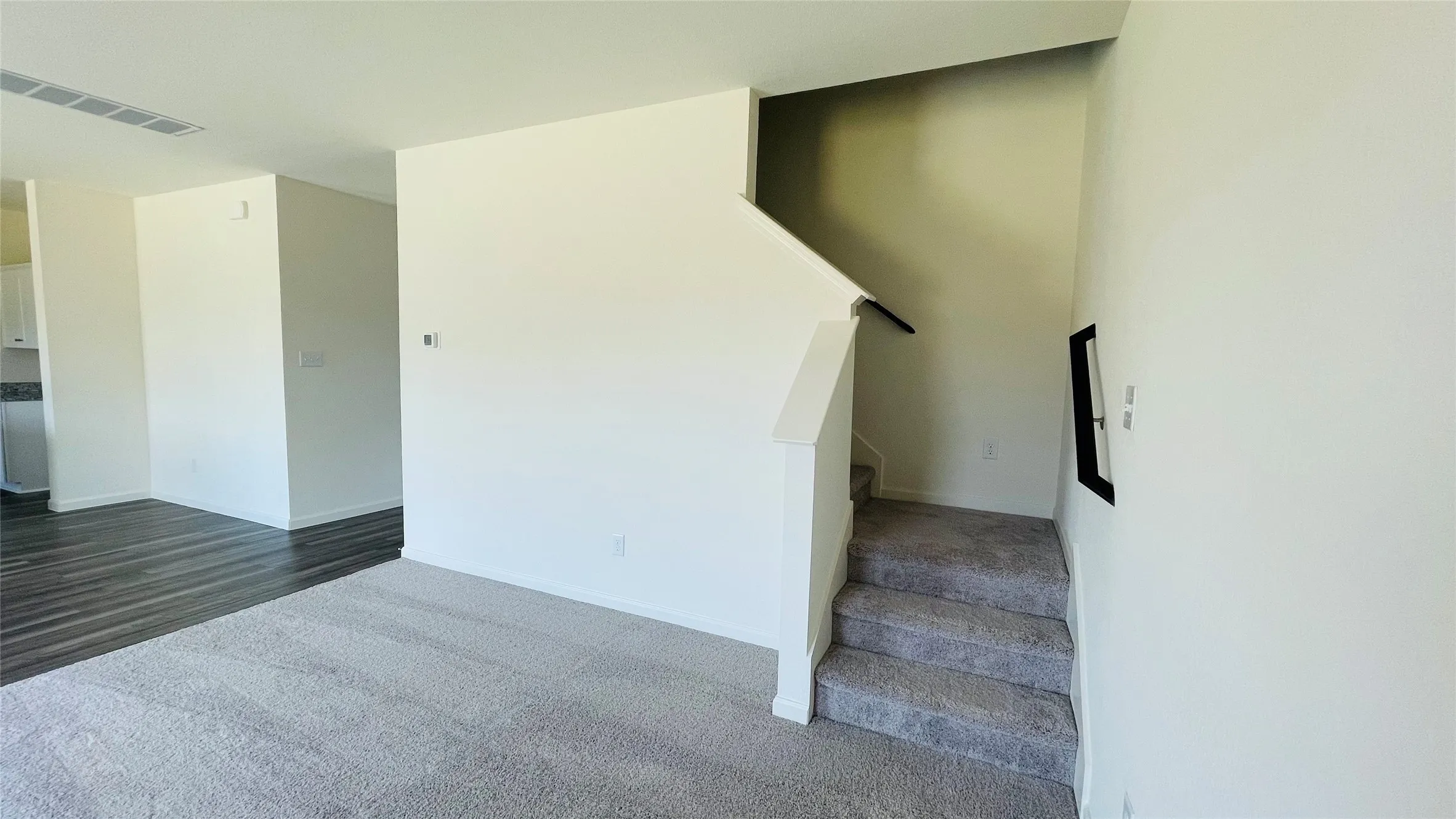 Single Family Residence For Rent in Tarrant County , 26 glen crossings, Edgecliff Village, Texas 76134, 4 Bedroom, 3 Bathroom, 2 Garage spaces, 2,095 Sqft, built in 2023, mls#21402946, Real Estate Agent in Edgecliff Village, Homes For Rent in Tarrant county, Homes For Rent in Edgecliff Village, Realtor in Edgecliff Village Texas, Real Estate Brokerage Independent Realty Texas, Luminita Cordes Realtor