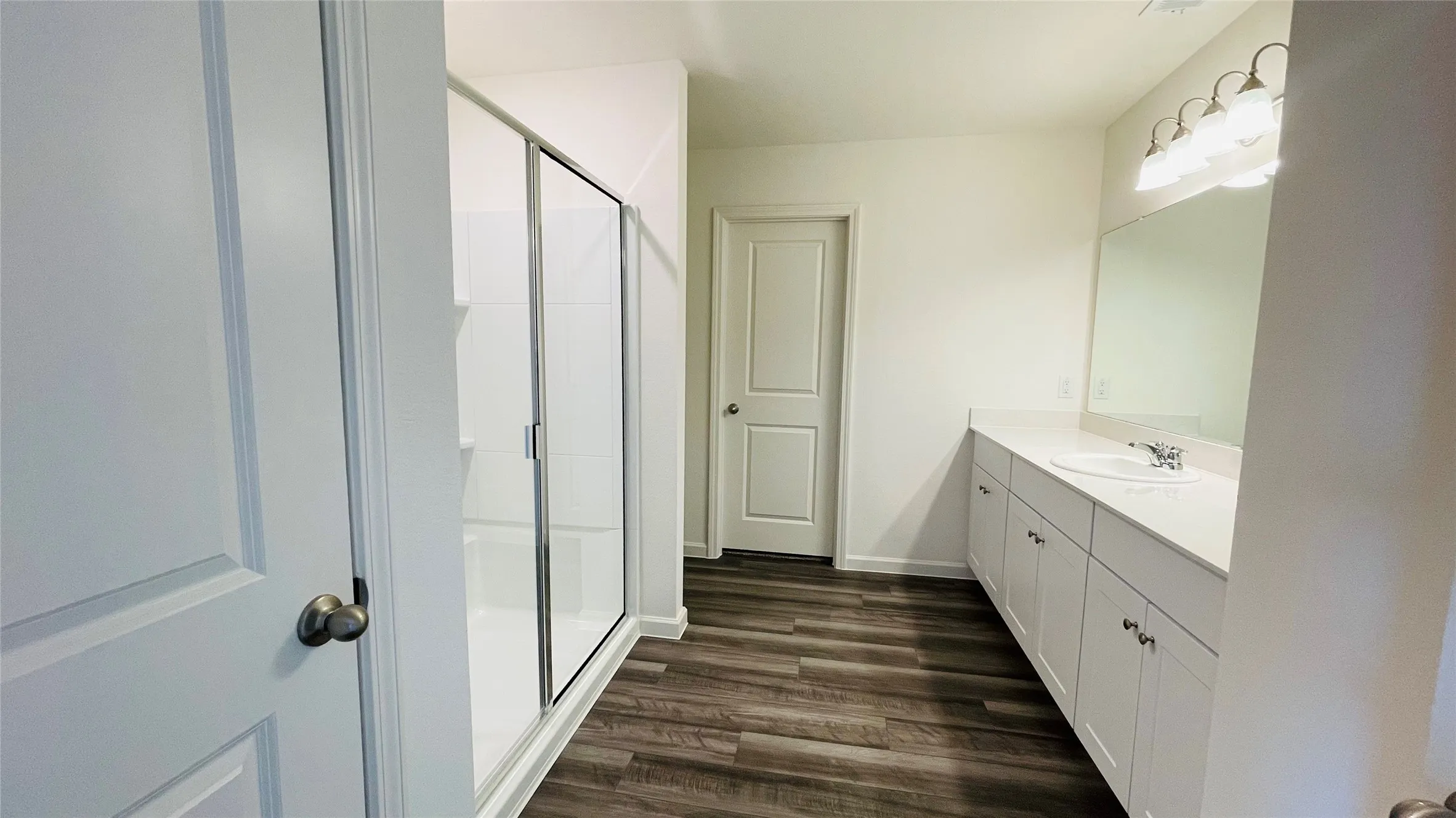 Single Family Residence For Rent in Tarrant County , 26 glen crossings, Edgecliff Village, Texas 76134, 4 Bedroom, 3 Bathroom, 2 Garage spaces, 2,095 Sqft, built in 2023, mls#21402946, Real Estate Agent in Edgecliff Village, Homes For Rent in Tarrant county, Homes For Rent in Edgecliff Village, Realtor in Edgecliff Village Texas, Real Estate Brokerage Independent Realty Texas, Luminita Cordes Realtor