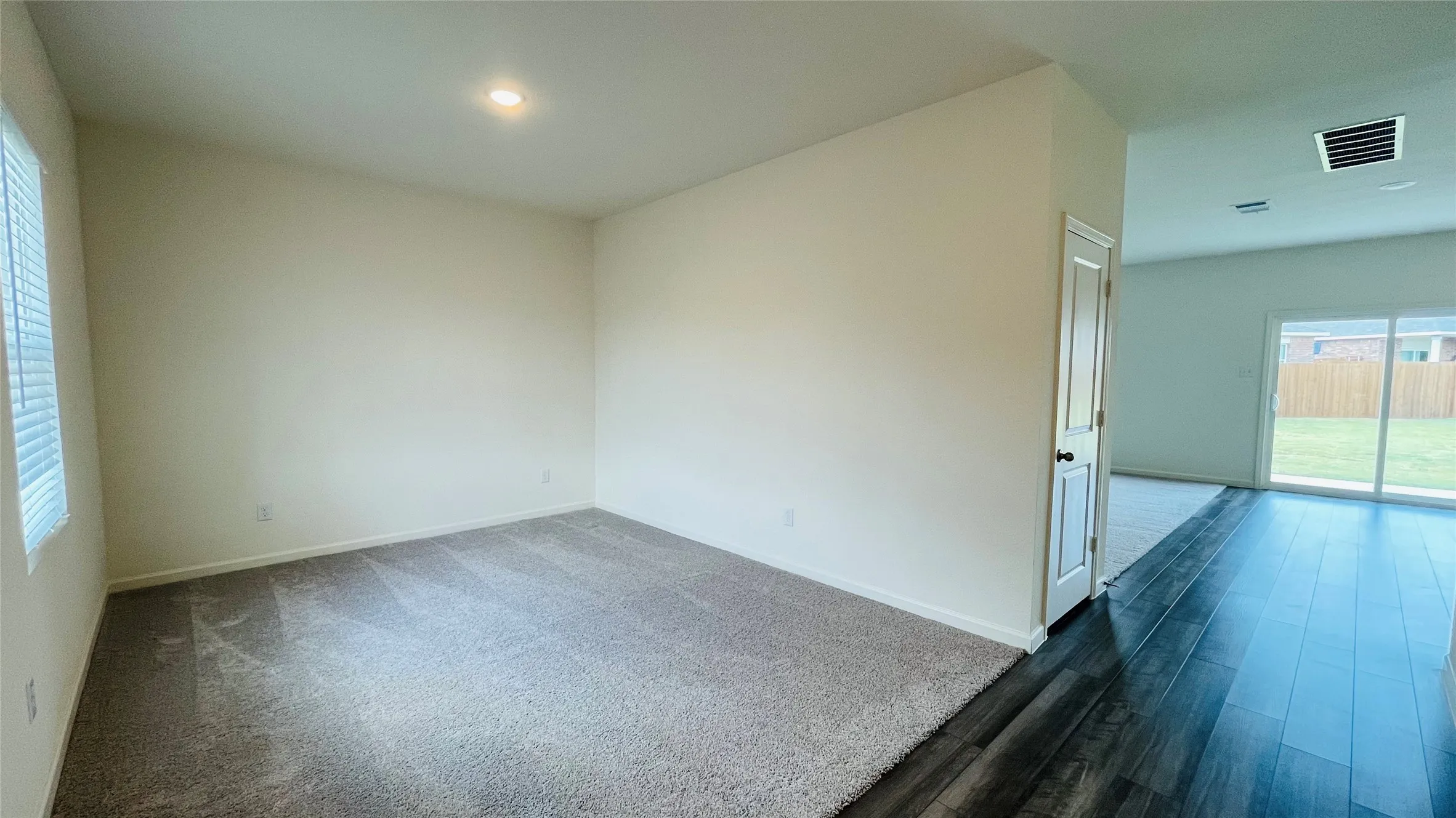 Single Family Residence For Rent in Tarrant County , 26 glen crossings, Edgecliff Village, Texas 76134, 4 Bedroom, 3 Bathroom, 2 Garage spaces, 2,095 Sqft, built in 2023, mls#21402946, Real Estate Agent in Edgecliff Village, Homes For Rent in Tarrant county, Homes For Rent in Edgecliff Village, Realtor in Edgecliff Village Texas, Real Estate Brokerage Independent Realty Texas, Luminita Cordes Realtor