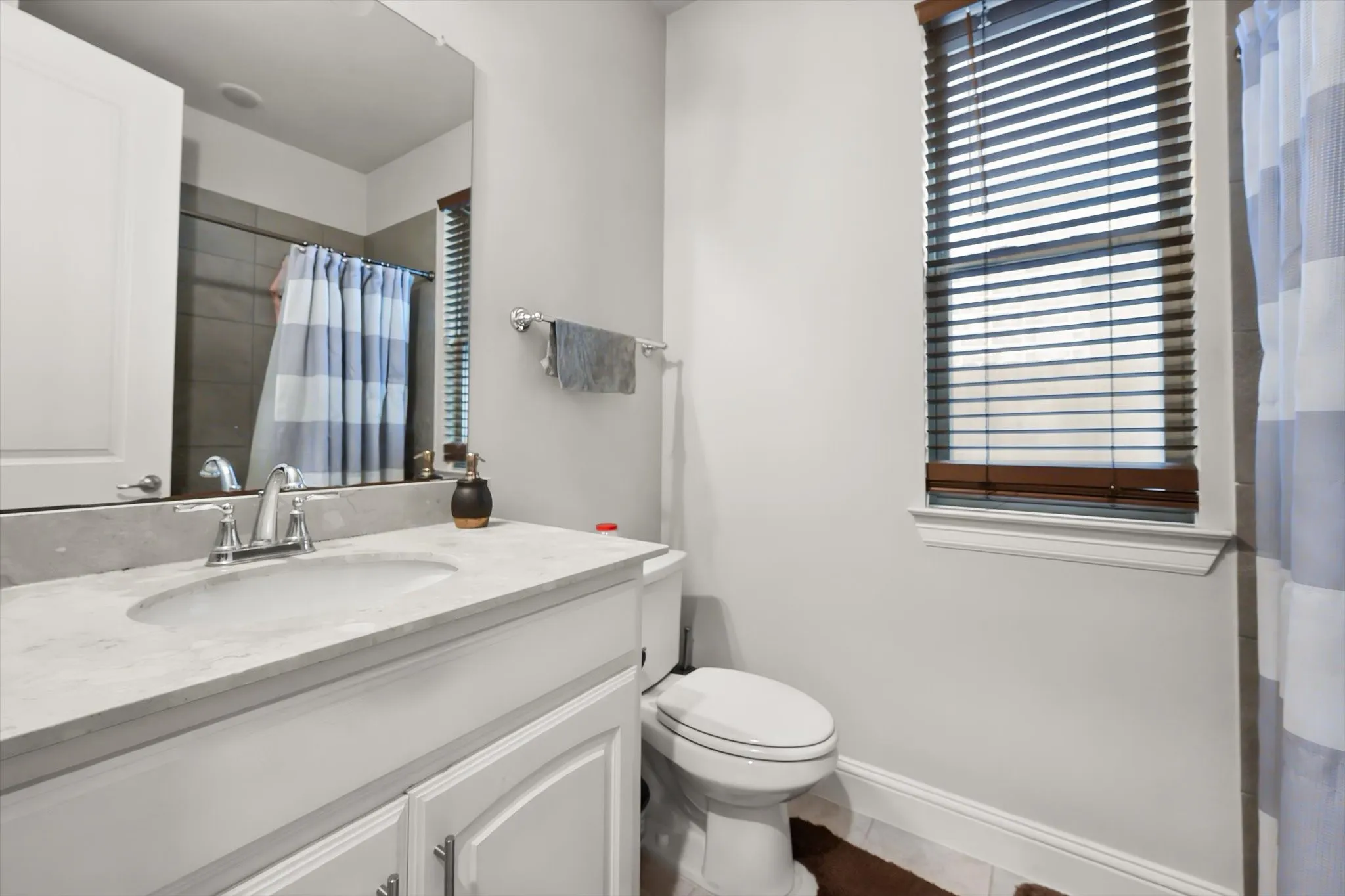 Single Family Residence For Sale in Tarrant County , 9364 Sunrise Trail, Fort Worth, Texas 76118, 3 Bedroom, 2 Bathroom, 2 Garage spaces, 1,758 Sqft, built in 2020, mls#21400832, Real Estate Agent in Fort Worth, Homes For Sale in Tarrant county, Homes For Sale in Fort Worth, Realtor in Fort Worth Texas, Real Estate Brokerage Independent Realty Texas, Luminita Cordes Realtor