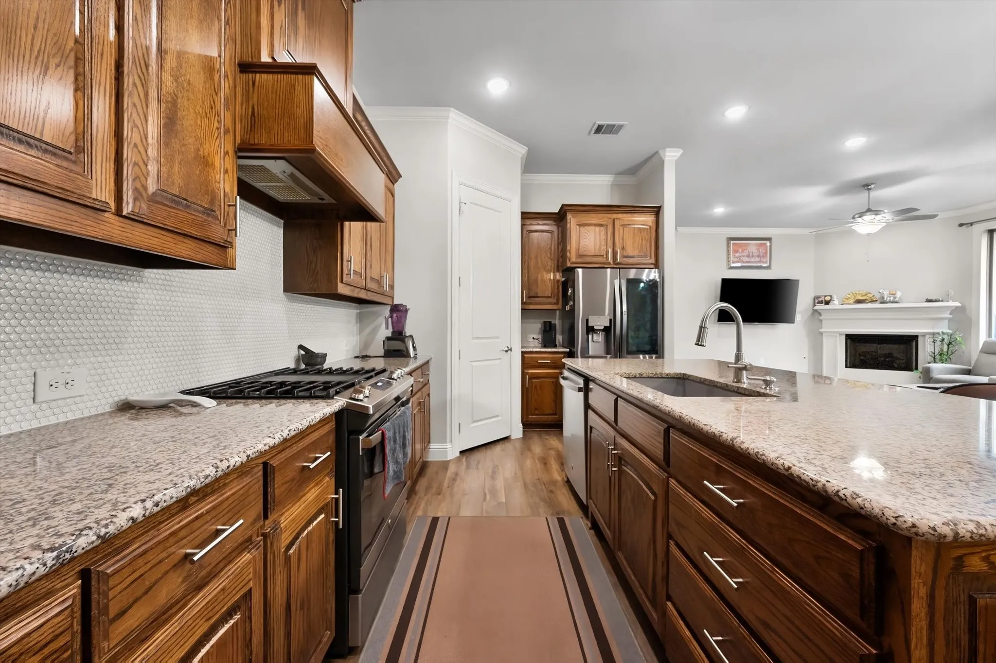 Single Family Residence For Sale in Tarrant County , 9364 Sunrise Trail, Fort Worth, Texas 76118, 3 Bedroom, 2 Bathroom, 2 Garage spaces, 1,758 Sqft, built in 2020, mls#21400832, Real Estate Agent in Fort Worth, Homes For Sale in Tarrant county, Homes For Sale in Fort Worth, Realtor in Fort Worth Texas, Real Estate Brokerage Independent Realty Texas, Luminita Cordes Realtor