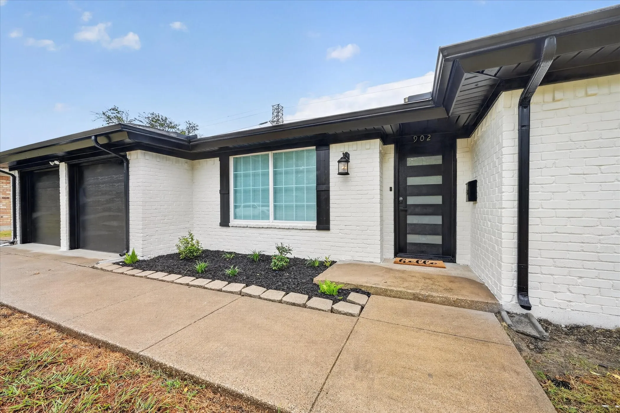 Single Family Residence For Sale in Collin County , 902 Ridgefield Drive, Plano, Texas 75075, 3 Bedroom, 2 Bathroom, 2 Garage spaces, 1,844 Sqft, built in 1966, mls#21402958, Real Estate Agent in Plano, Homes For Sale in Collin county, Homes For Sale in Plano, Realtor in Plano Texas, Real Estate Brokerage Independent Realty Texas, Luminita Cordes Realtor