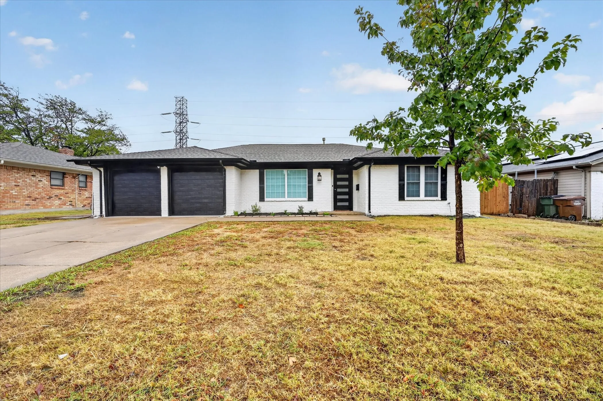Single Family Residence For Sale in Collin County , 902 Ridgefield Drive, Plano, Texas 75075, 3 Bedroom, 2 Bathroom, 2 Garage spaces, 1,844 Sqft, built in 1966, mls#21402958, Real Estate Agent in Plano, Homes For Sale in Collin county, Homes For Sale in Plano, Realtor in Plano Texas, Real Estate Brokerage Independent Realty Texas, Luminita Cordes Realtor