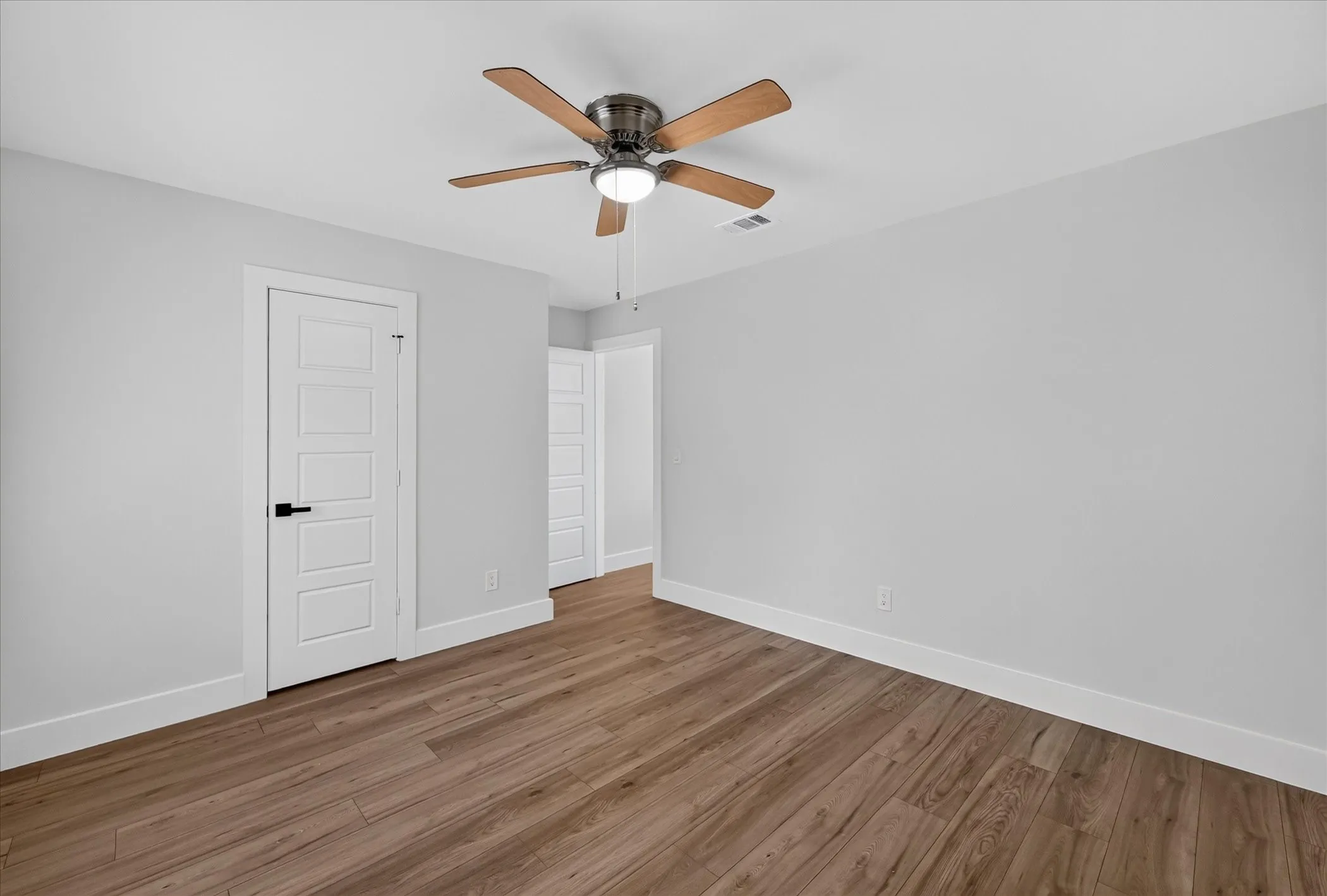 Single Family Residence For Sale in Collin County , 902 Ridgefield Drive, Plano, Texas 75075, 3 Bedroom, 2 Bathroom, 2 Garage spaces, 1,844 Sqft, built in 1966, mls#21402958, Real Estate Agent in Plano, Homes For Sale in Collin county, Homes For Sale in Plano, Realtor in Plano Texas, Real Estate Brokerage Independent Realty Texas, Luminita Cordes Realtor