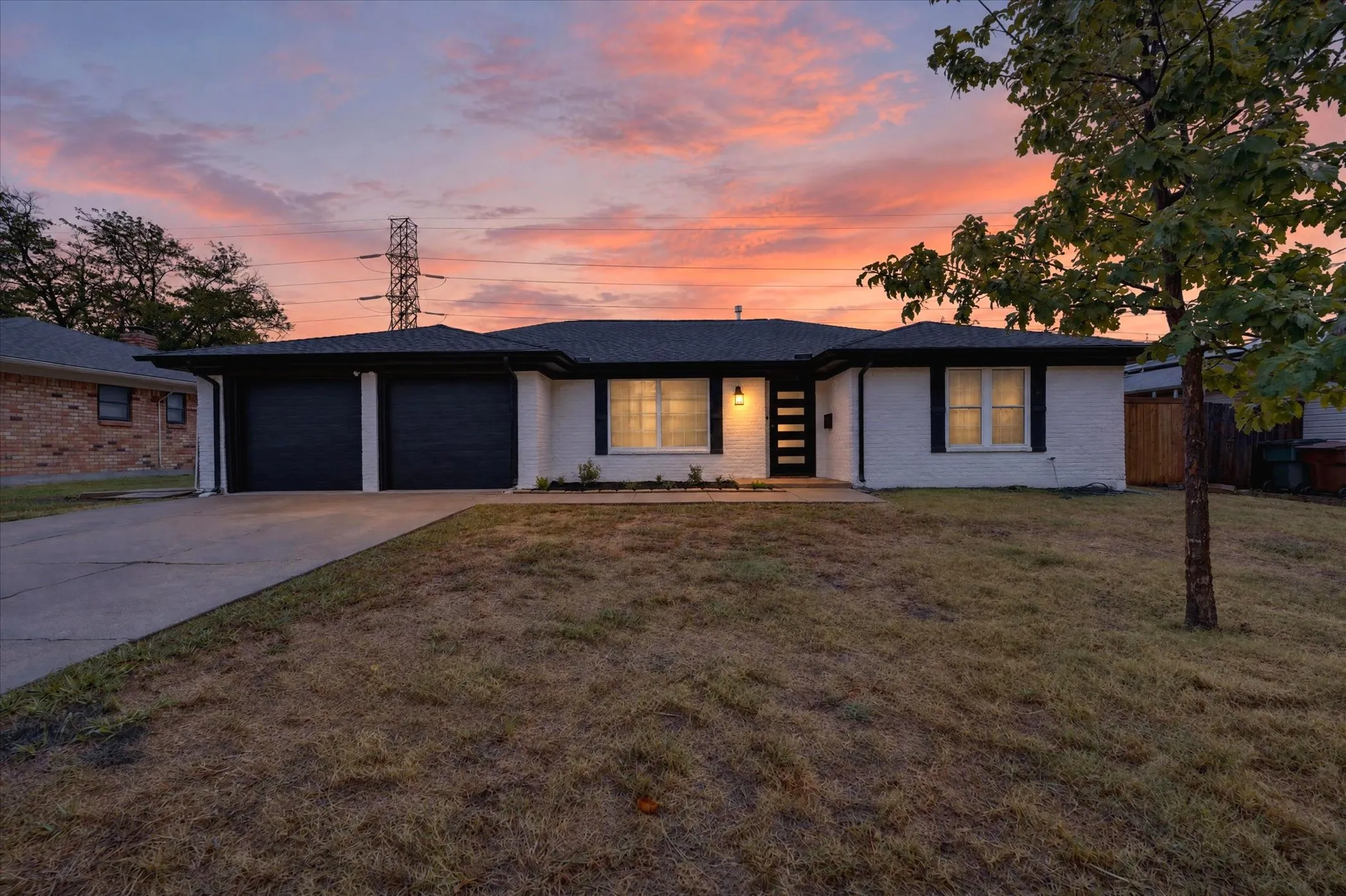 Single Family Residence For Sale in Collin County , 902 Ridgefield Drive, Plano, Texas 75075, 3 Bedroom, 2 Bathroom, 2 Garage spaces, 1,844 Sqft, built in 1966, mls#21402958, Real Estate Agent in Plano, Homes For Sale in Collin county, Homes For Sale in Plano, Realtor in Plano Texas, Real Estate Brokerage Independent Realty Texas, Luminita Cordes Realtor