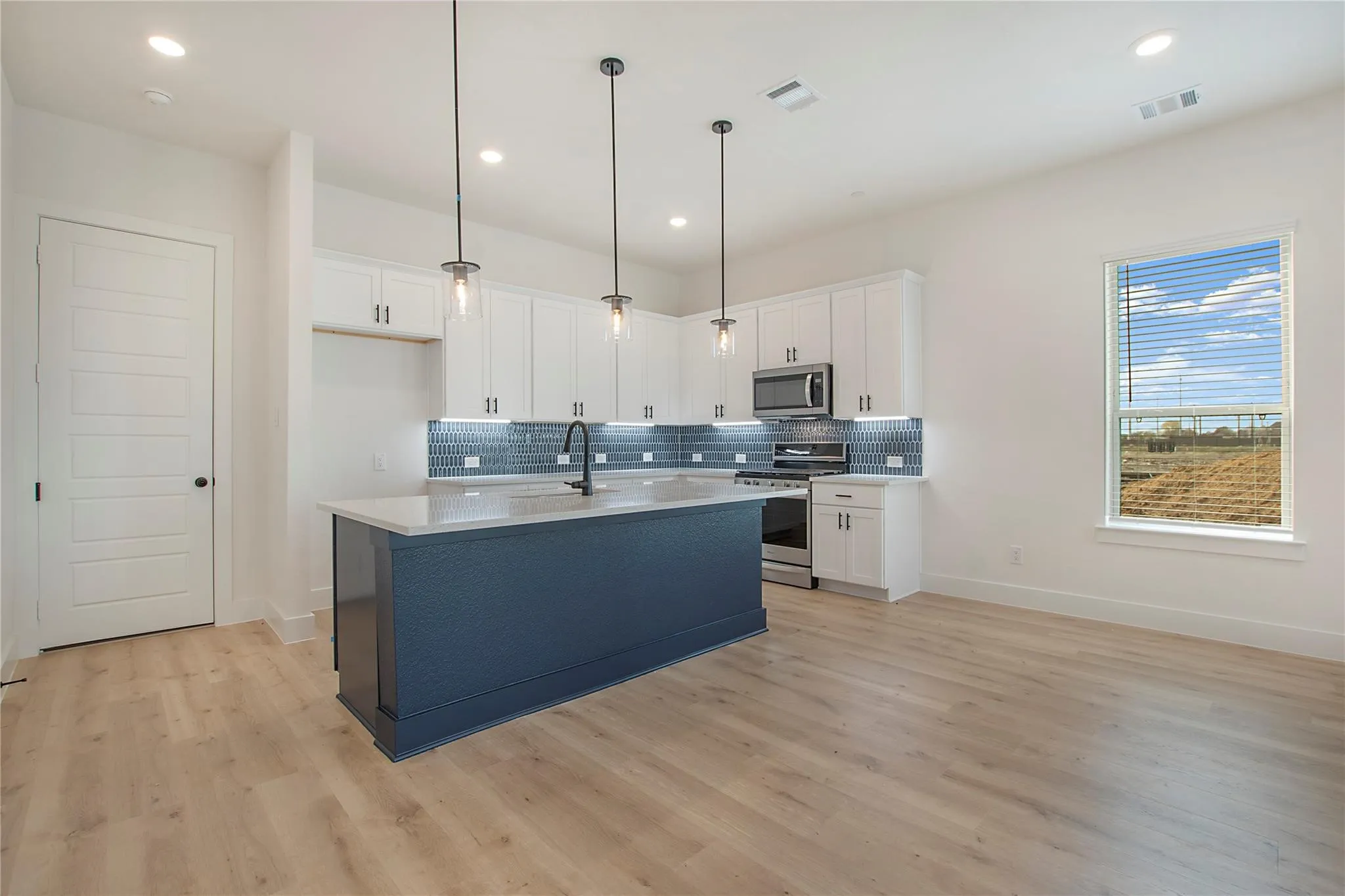 Townhouse For Rent in Collin County , 1220 Eureka Springs Street, Celina, Texas 75078, 4 Bedroom, 3 Bathroom, 2 Garage spaces, 1,970 Sqft, built in 2025, mls#21402959, Real Estate Agent in Celina, Homes For Rent in Collin county, Homes For Rent in Celina, Realtor in Celina Texas, Real Estate Brokerage Independent Realty Texas, Luminita Cordes Realtor