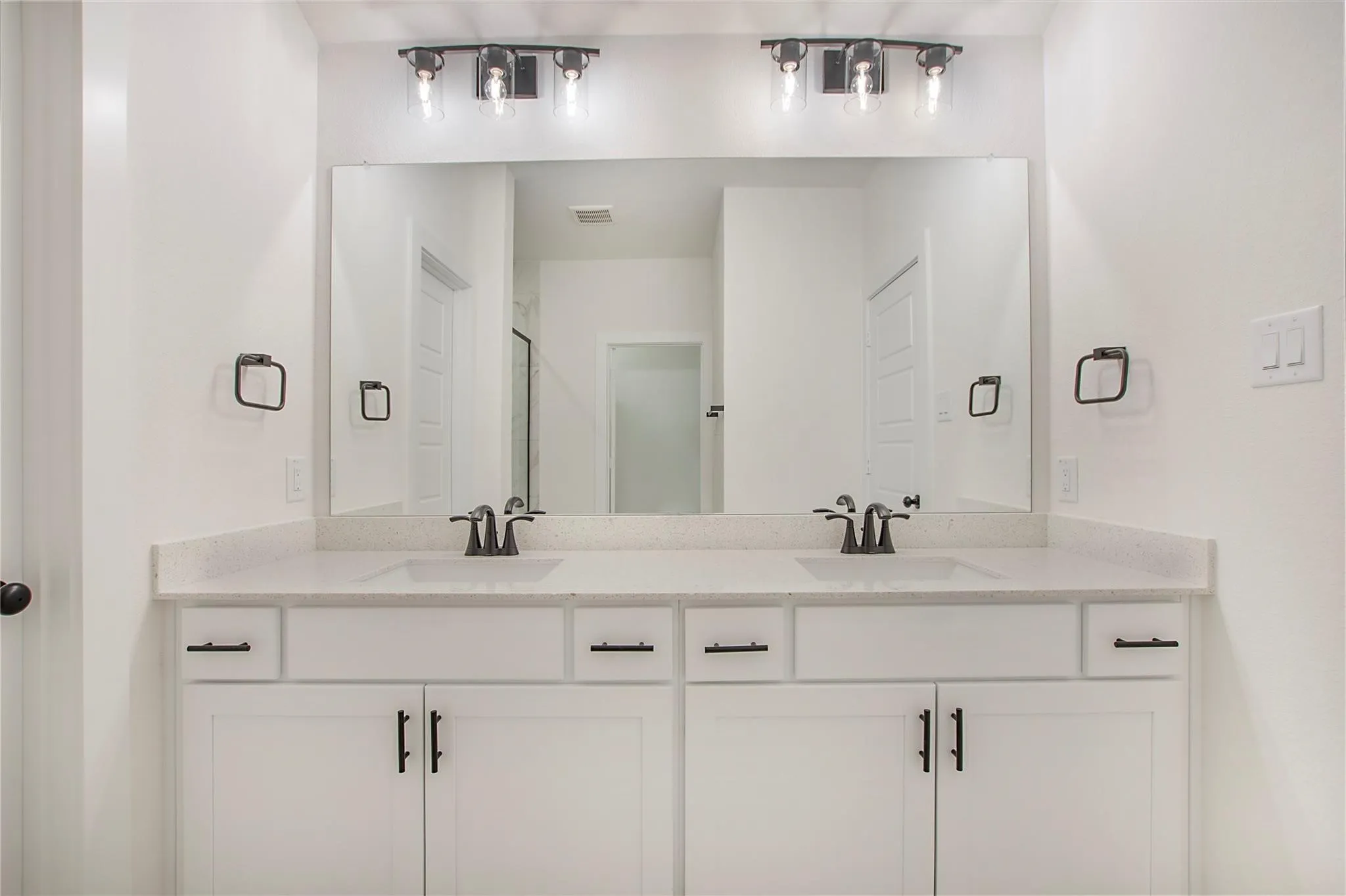 Townhouse For Rent in Collin County , 1220 Eureka Springs Street, Celina, Texas 75078, 4 Bedroom, 3 Bathroom, 2 Garage spaces, 1,970 Sqft, built in 2025, mls#21402959, Real Estate Agent in Celina, Homes For Rent in Collin county, Homes For Rent in Celina, Realtor in Celina Texas, Real Estate Brokerage Independent Realty Texas, Luminita Cordes Realtor
