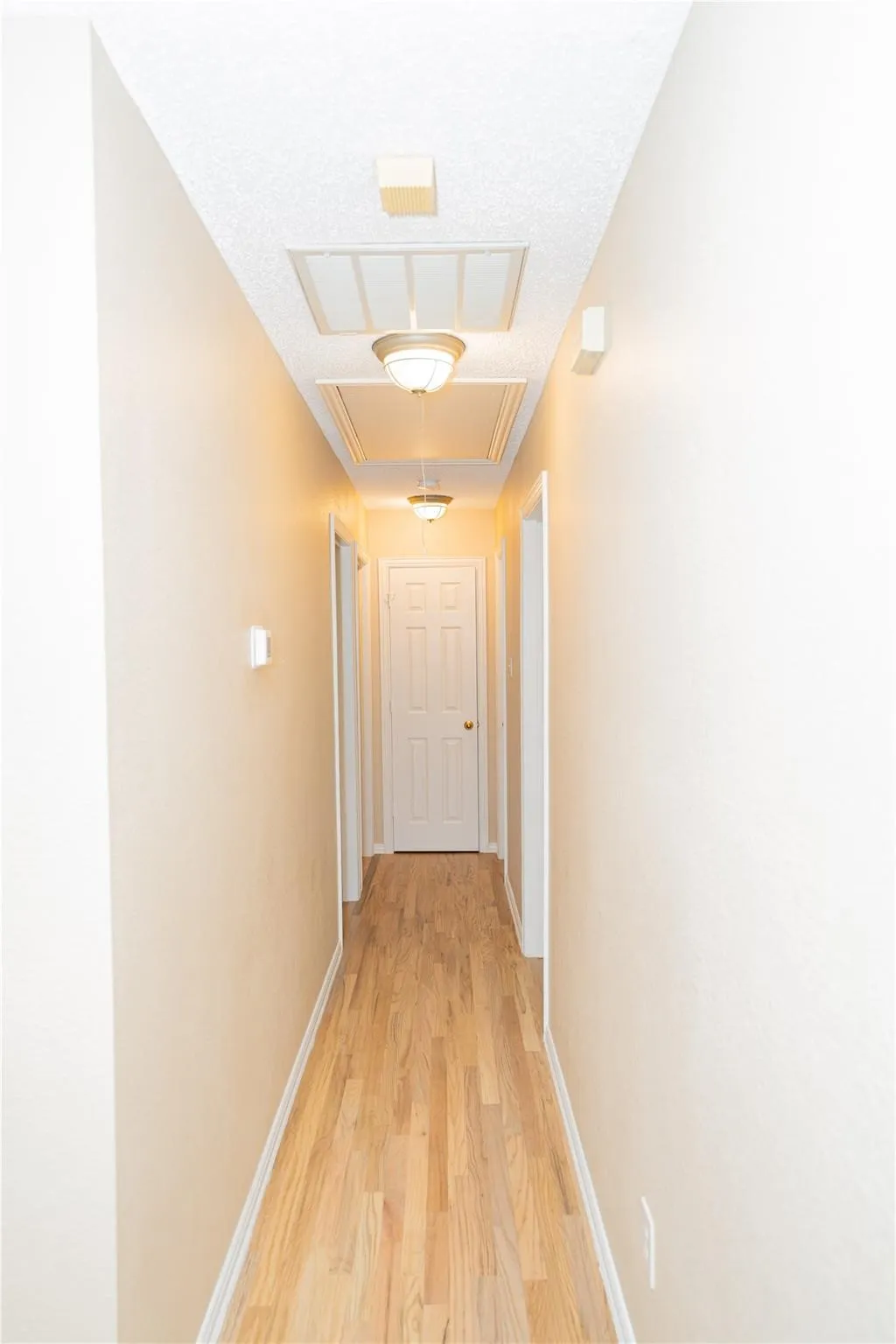 Single Family Residence For Rent in Denton County , 669 Nottingham Drive, Coppell, Texas 75019, 4 Bedroom, 3 Bathroom, 2 Garage spaces, 2,628 Sqft, built in 1992, mls#21402953, Real Estate Agent in Coppell, Homes For Rent in Denton county, Homes For Rent in Coppell, Realtor in Coppell Texas, Real Estate Brokerage Independent Realty Texas, Luminita Cordes Realtor