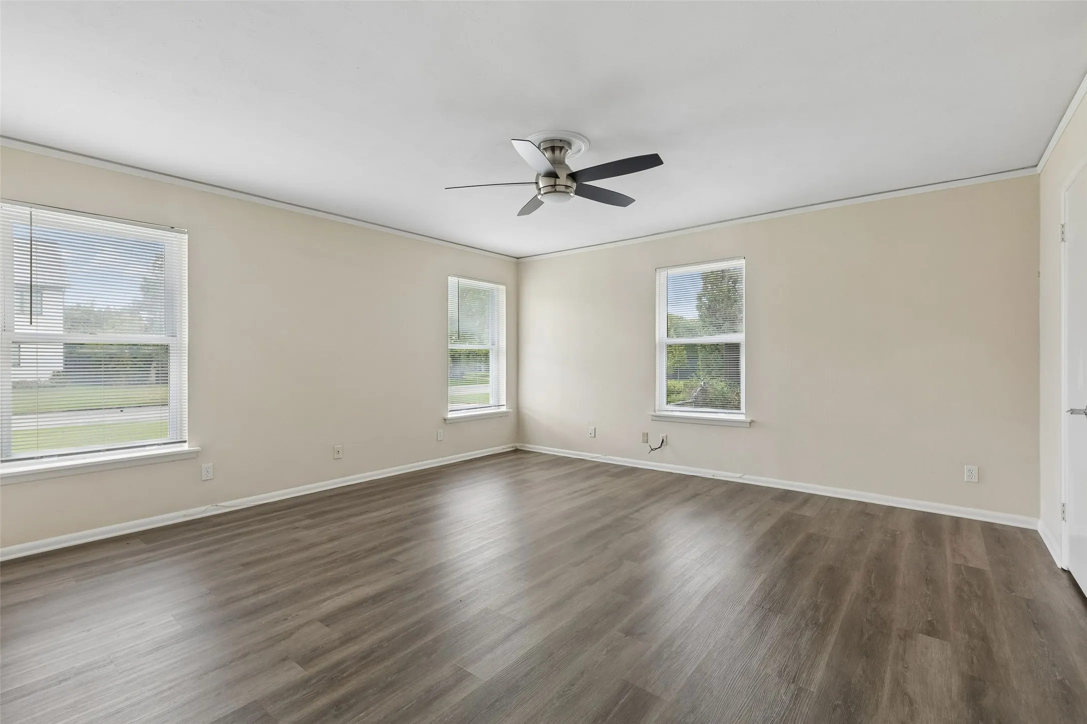 Single Family Residence For Rent in Dallas County , 7431 Midbury Drive, Dallas, Texas 75230, 3 Bedroom, 2 Bathroom, 2 Garage spaces, 2,568 Sqft, built in 1954, mls#21402931, Real Estate Agent in Dallas, Homes For Rent in Dallas county, Homes For Rent in Dallas, Realtor in Dallas Texas, Real Estate Brokerage Independent Realty Texas, Luminita Cordes Realtor