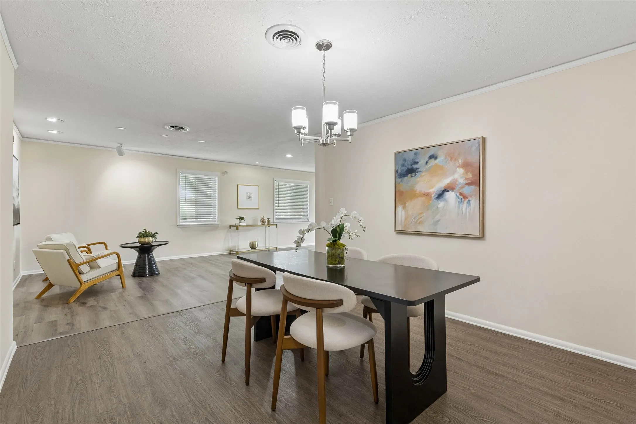 Single Family Residence For Rent in Dallas County , 7431 Midbury Drive, Dallas, Texas 75230, 3 Bedroom, 2 Bathroom, 2 Garage spaces, 2,568 Sqft, built in 1954, mls#21402931, Real Estate Agent in Dallas, Homes For Rent in Dallas county, Homes For Rent in Dallas, Realtor in Dallas Texas, Real Estate Brokerage Independent Realty Texas, Luminita Cordes Realtor