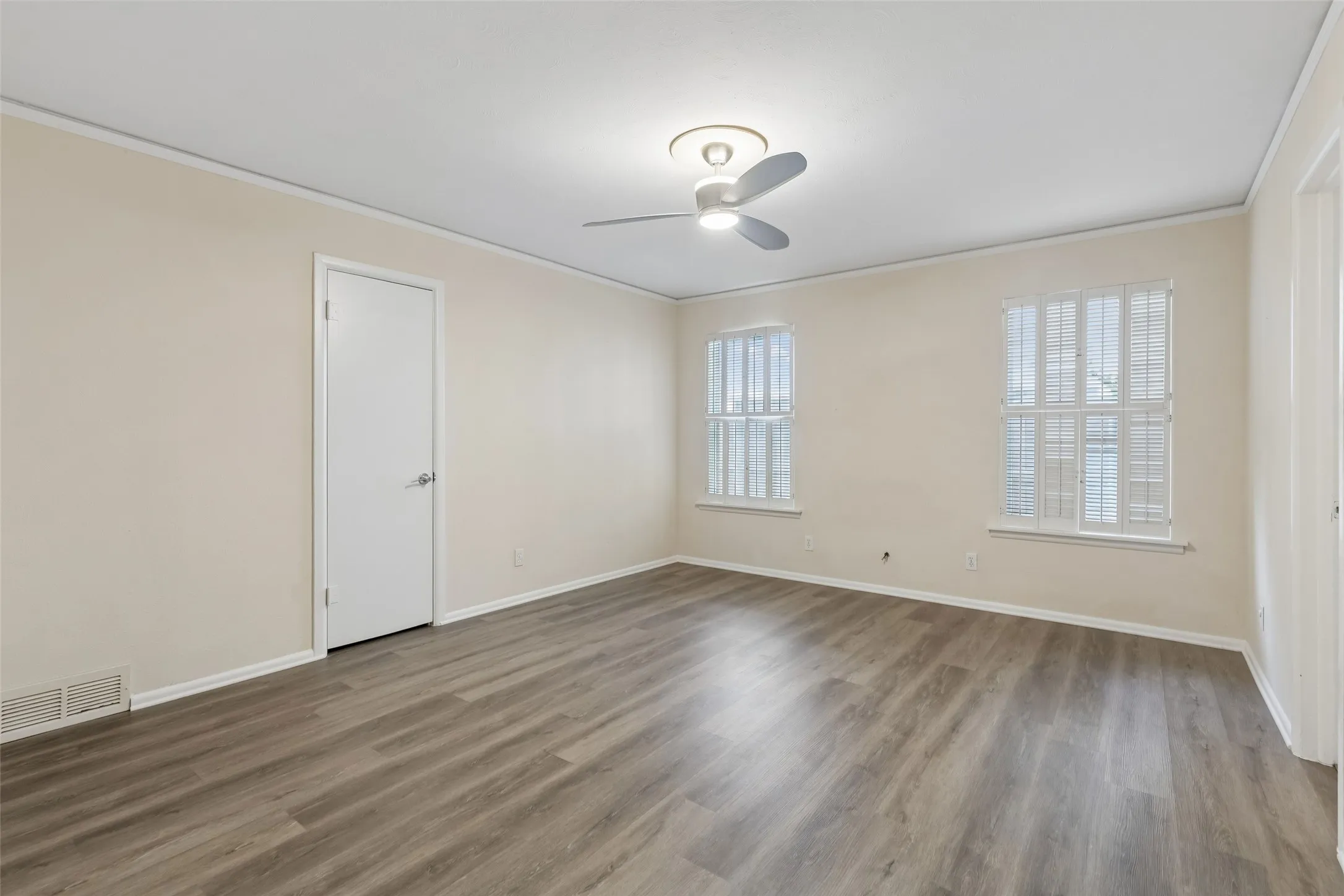 Single Family Residence For Rent in Dallas County , 7431 Midbury Drive, Dallas, Texas 75230, 3 Bedroom, 2 Bathroom, 2 Garage spaces, 2,568 Sqft, built in 1954, mls#21402931, Real Estate Agent in Dallas, Homes For Rent in Dallas county, Homes For Rent in Dallas, Realtor in Dallas Texas, Real Estate Brokerage Independent Realty Texas, Luminita Cordes Realtor