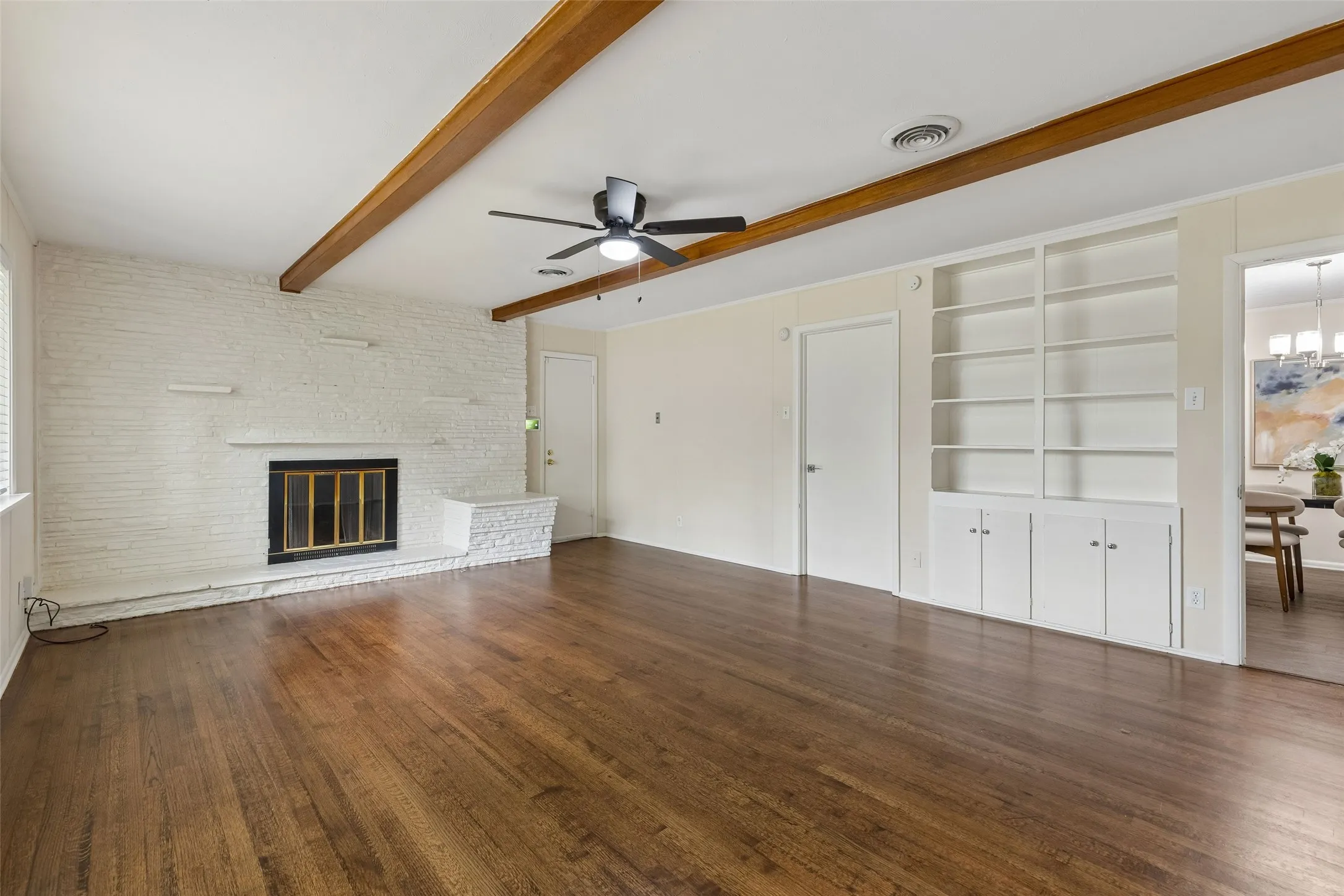 Single Family Residence For Rent in Dallas County , 7431 Midbury Drive, Dallas, Texas 75230, 3 Bedroom, 2 Bathroom, 2 Garage spaces, 2,568 Sqft, built in 1954, mls#21402931, Real Estate Agent in Dallas, Homes For Rent in Dallas county, Homes For Rent in Dallas, Realtor in Dallas Texas, Real Estate Brokerage Independent Realty Texas, Luminita Cordes Realtor